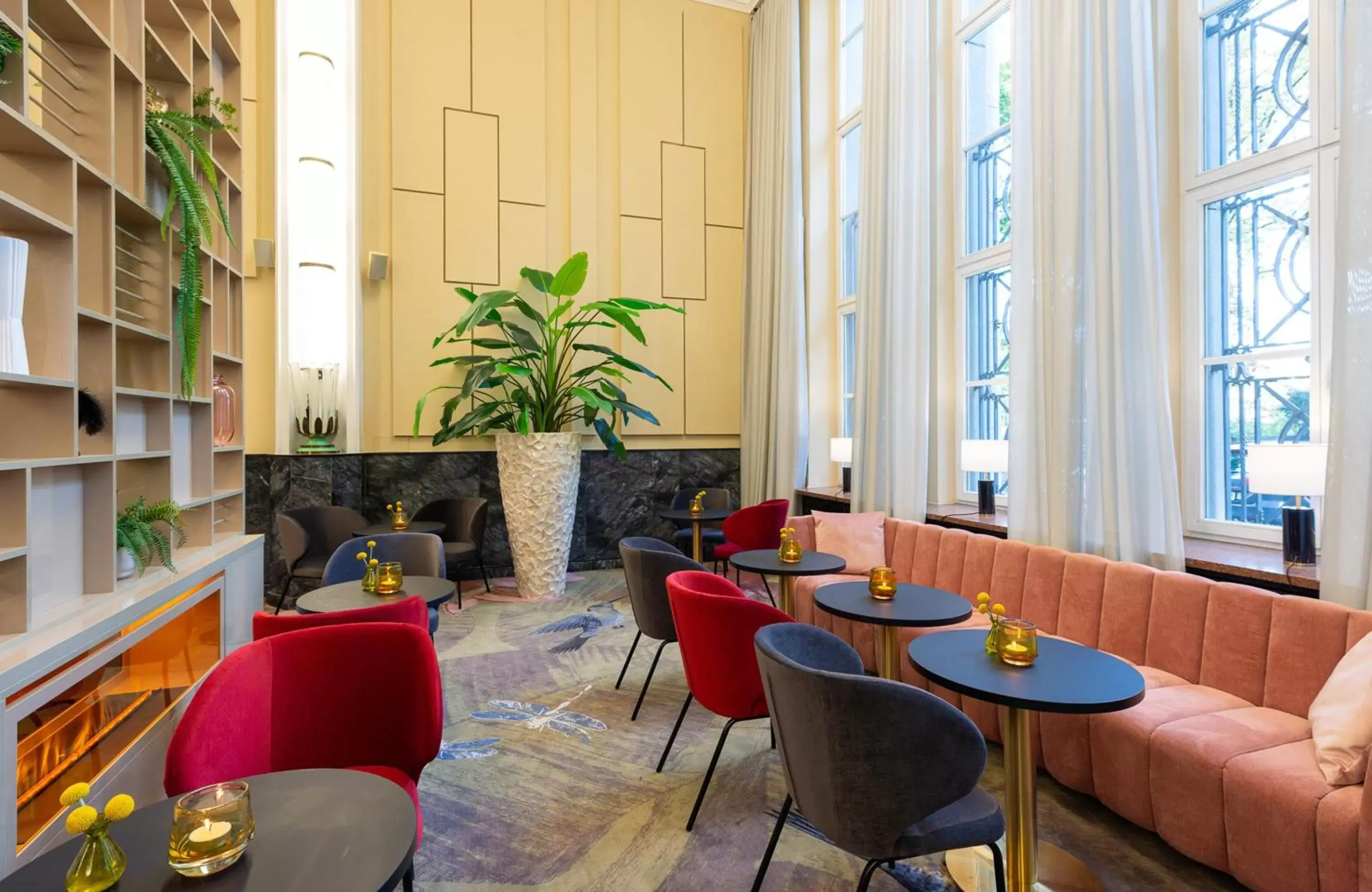 Lobby or reception, Restaurant/Places to Eat in Leonardo Royal Hotel Berlin Alexanderplatz