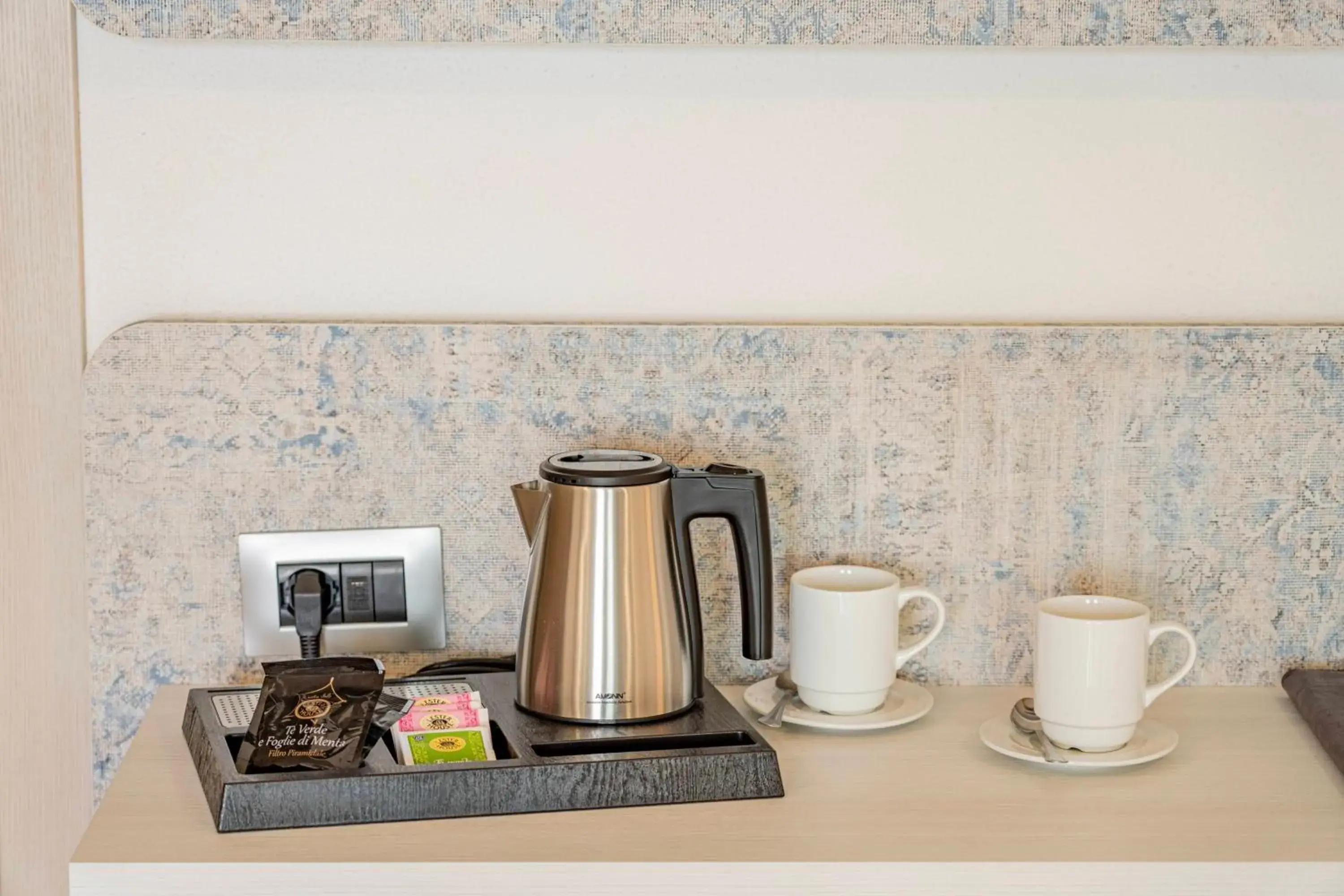 Coffee/tea facilities in Hotel Ristorante La Conchiglia