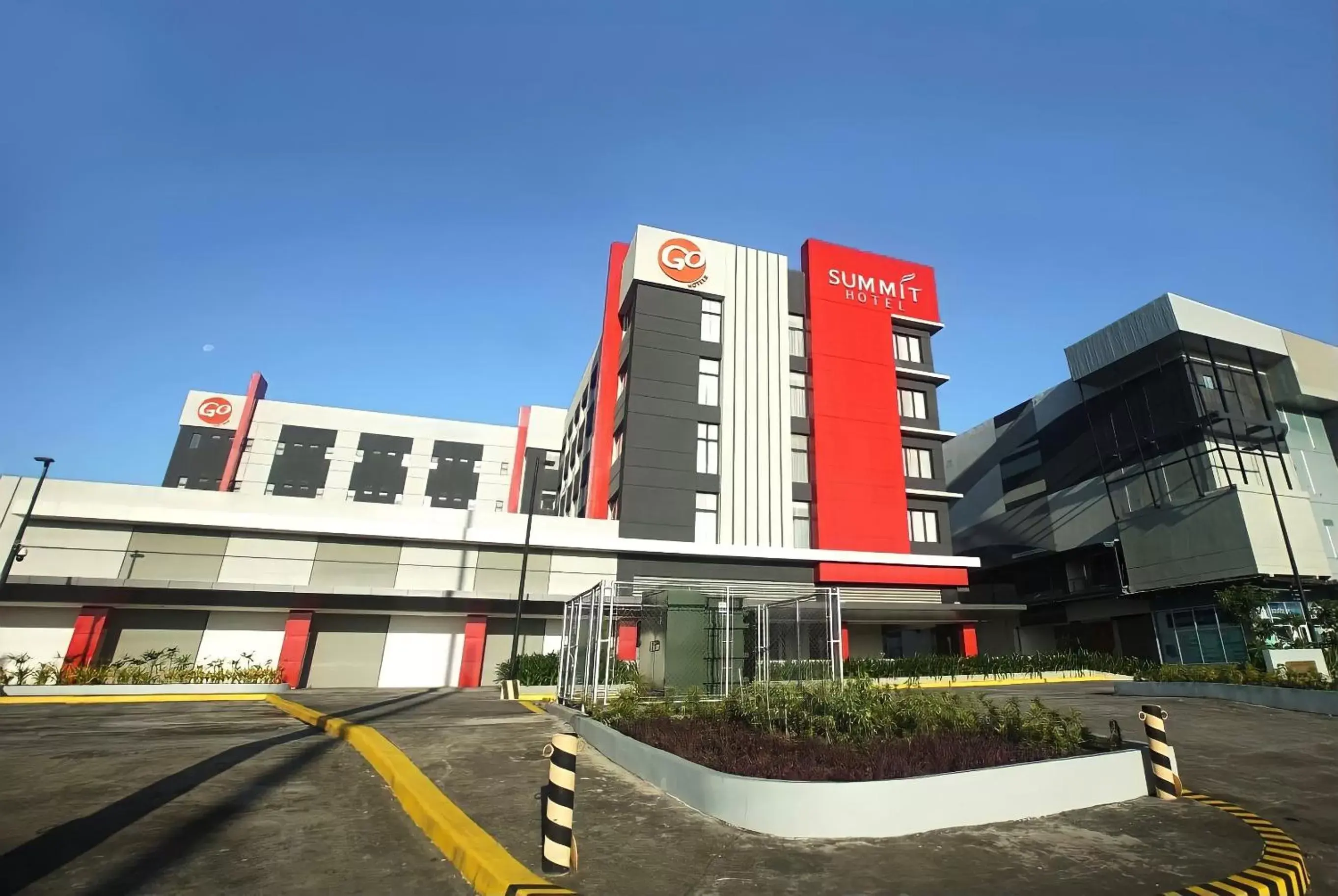Property building in Go Hotels Plus Naga Property building in Go Hotels Plus Naga