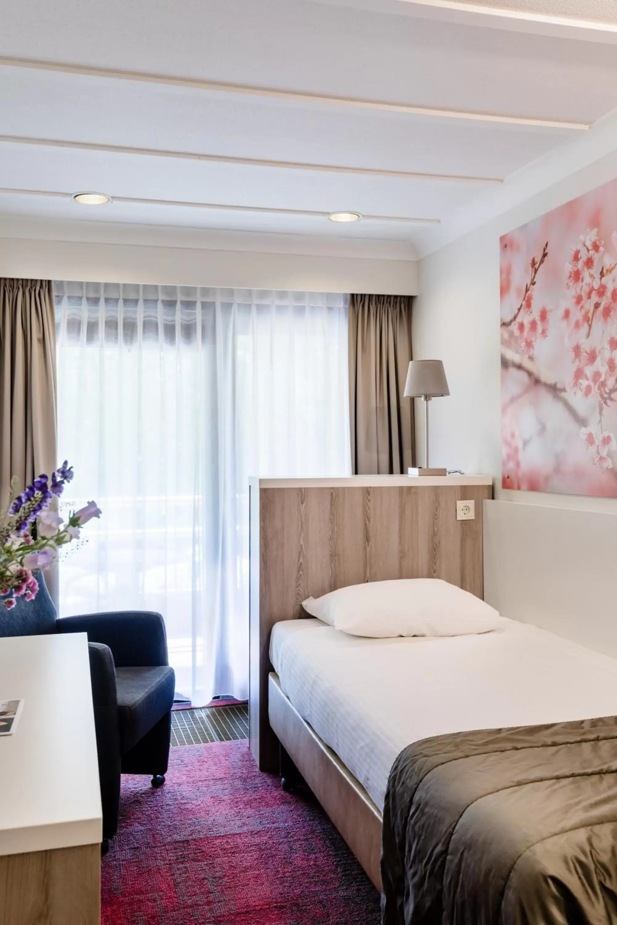 Bedroom, Bed in Hotel Hof van Gelre by Flow