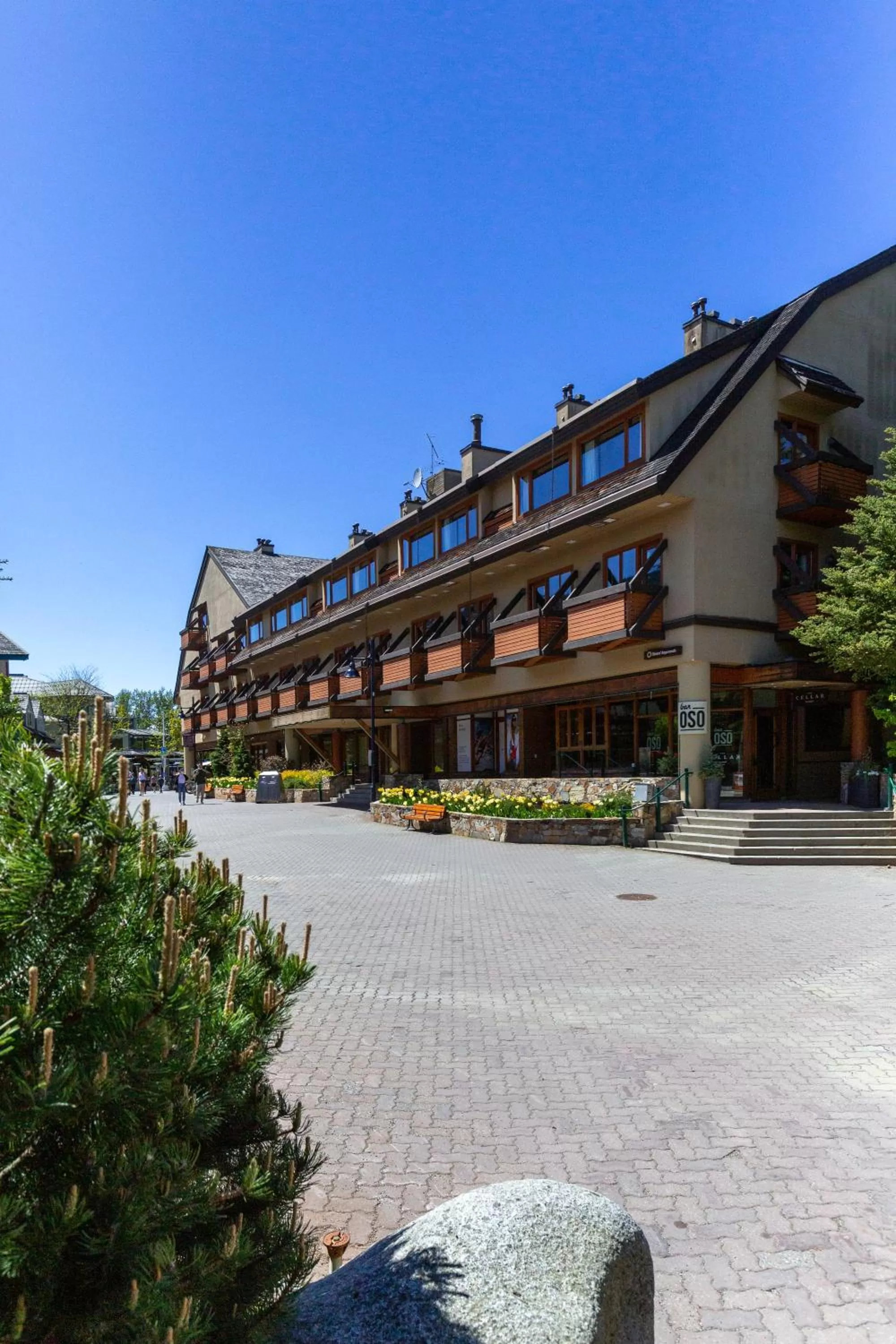 Property building in Blackcomb Lodge