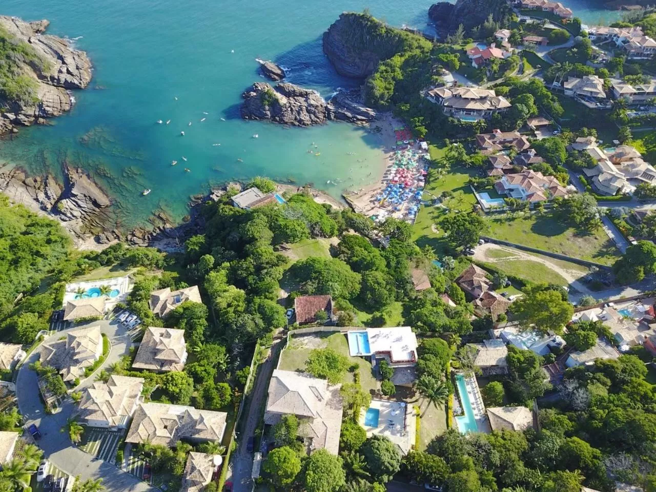 Praia da Ferradurinha Guest House