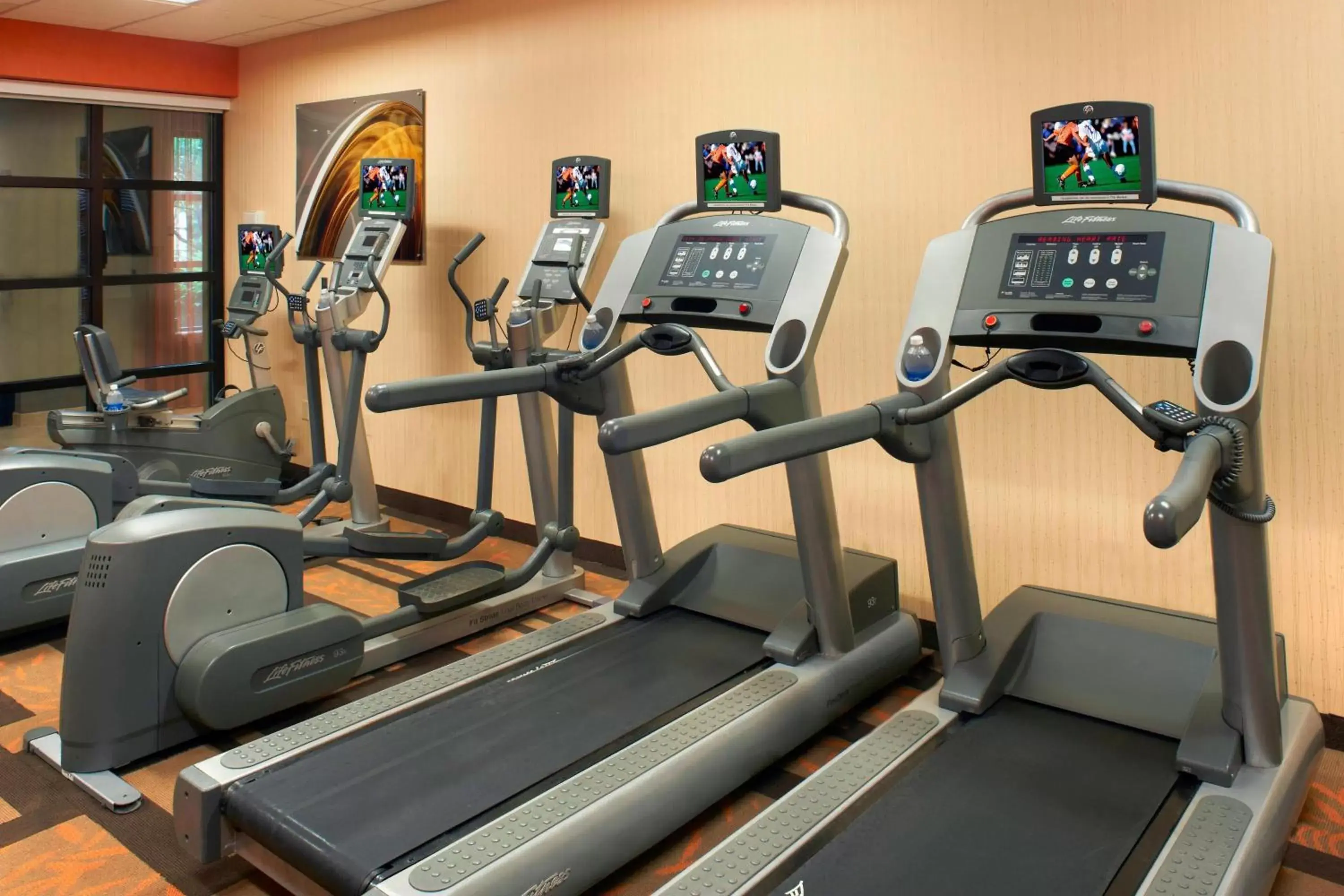 Fitness centre/facilities, Fitness Center/Facilities in Courtyard Cincinnati Covington