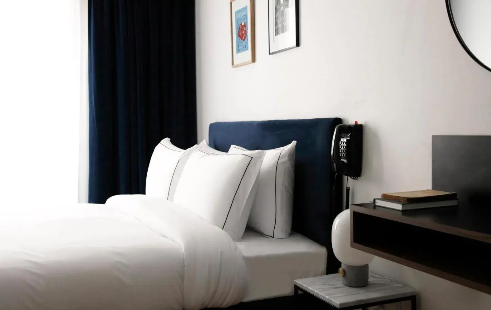 TV and multimedia, Bed in Hotel Rendez-Vous Batignolles
