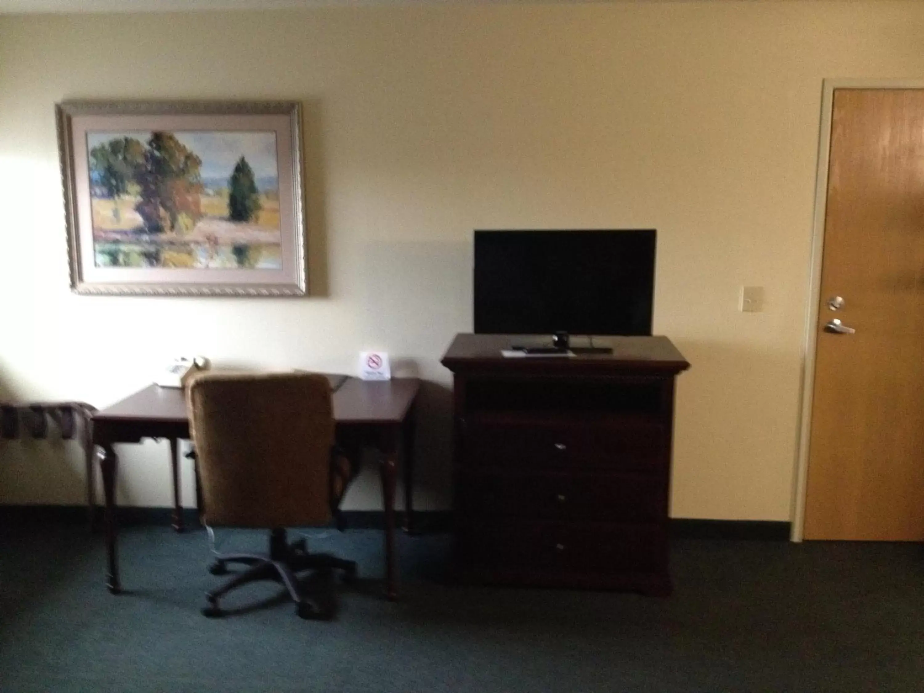 TV and multimedia, TV/Entertainment Center in Super 8 by Wyndham McCall