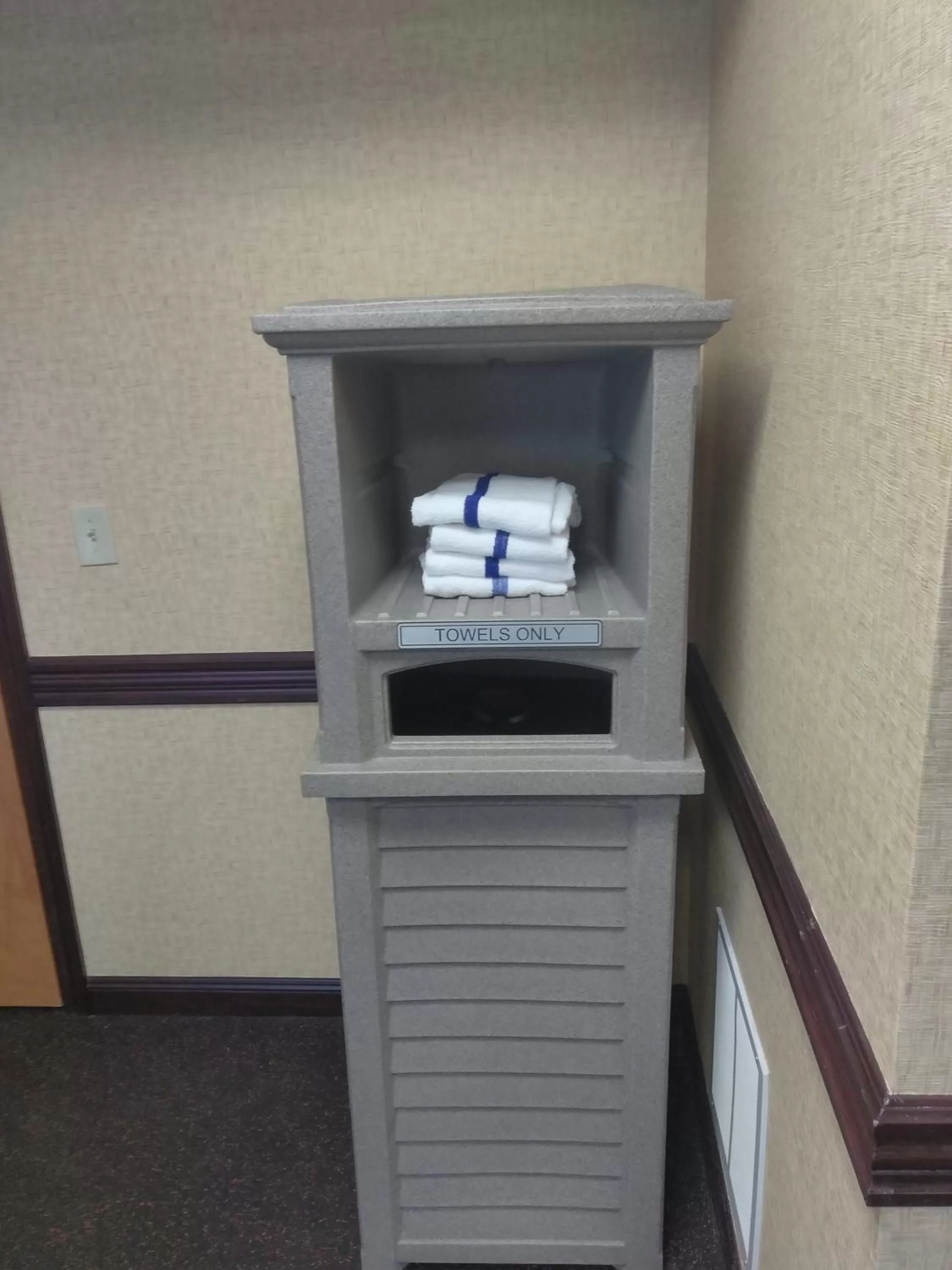 Fitness centre/facilities in Baymont by Wyndham Madison Heights Detroit Area