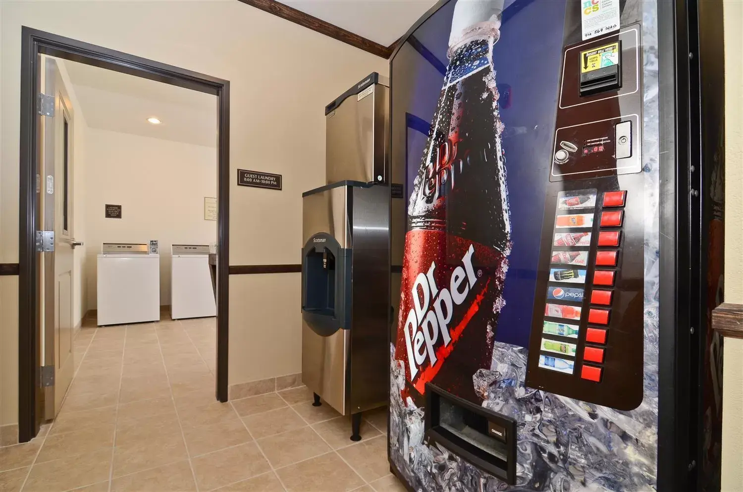 vending machine in Best Western Plus Emory at Lake Fork Inn & Suites
