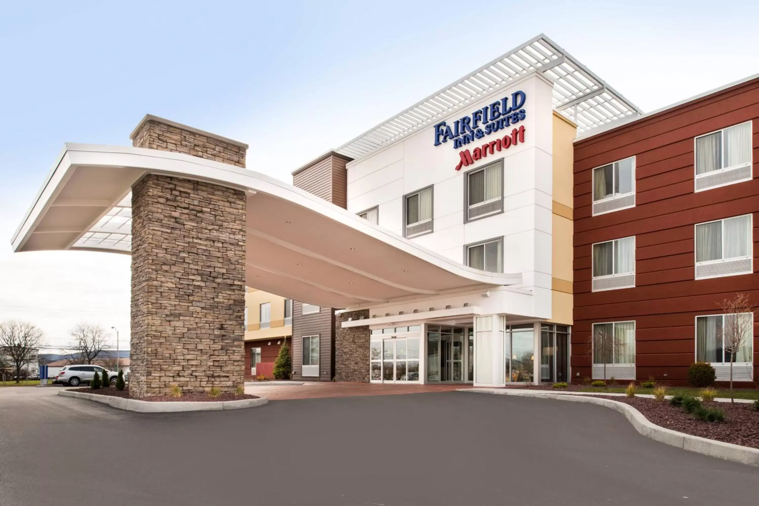 Property Building in Fairfield Inn & Suites by Marriott Utica