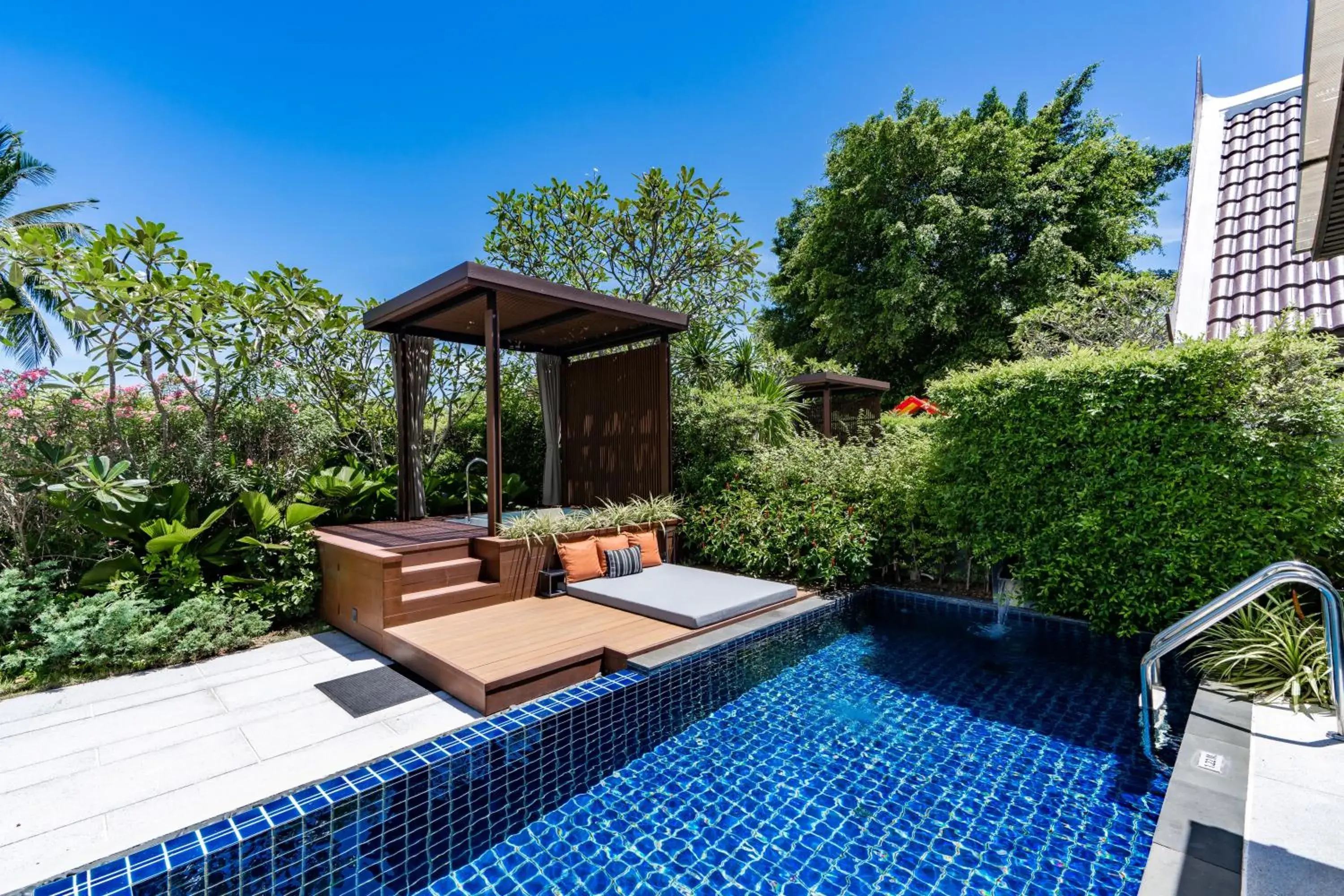 Swimming Pool in InterContinental Koh Samui Resort, an IHG Hotel