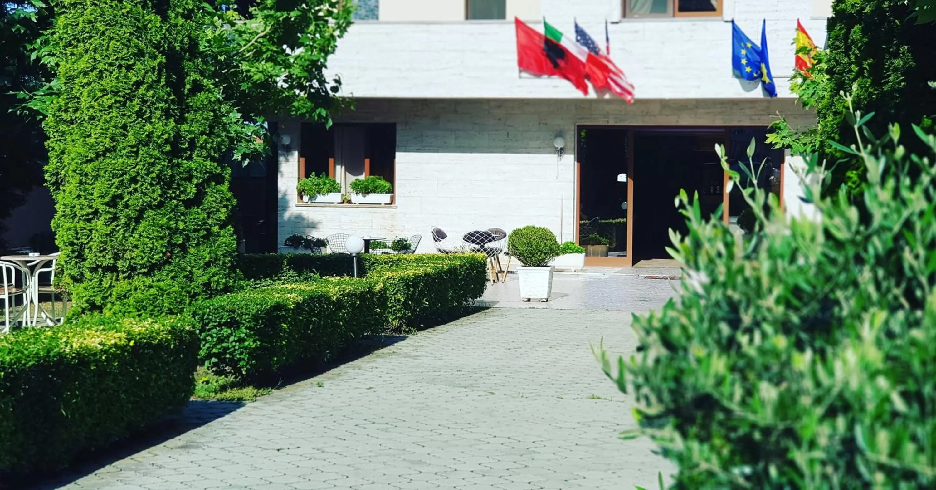 Hotel Ambasador Garden