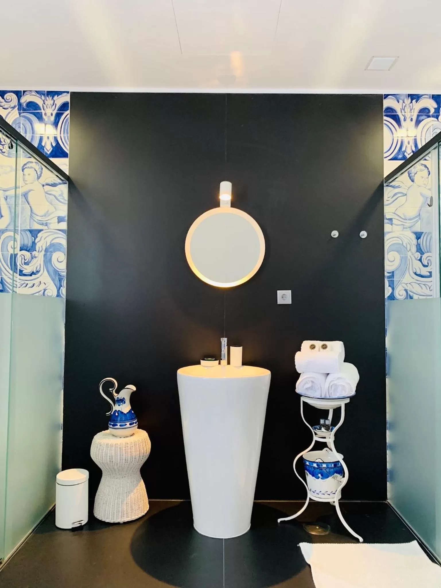 Bathroom in REFÚGIO DOURADO