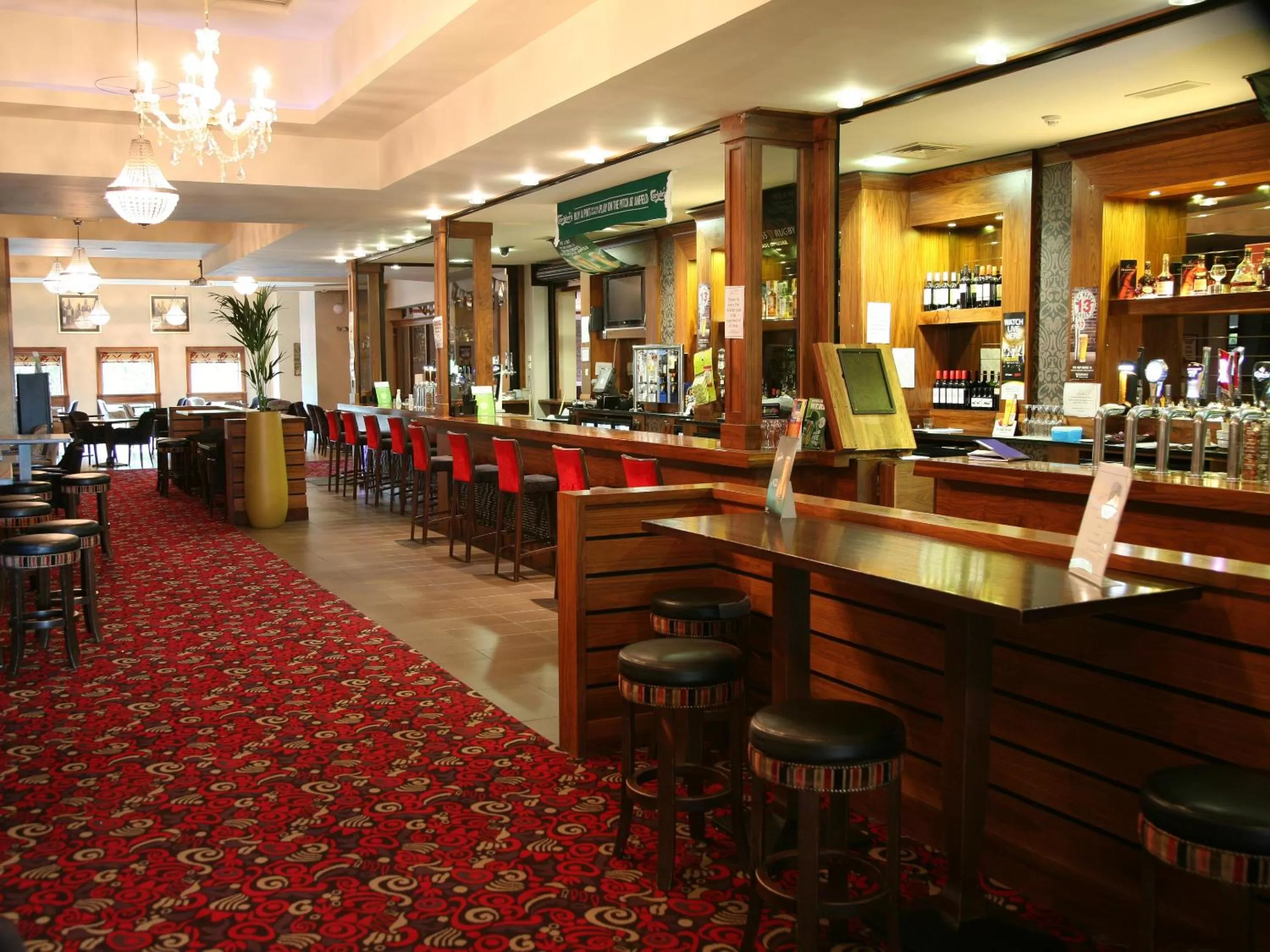 Restaurant/places to eat in Green Isle Hotel, Dublin