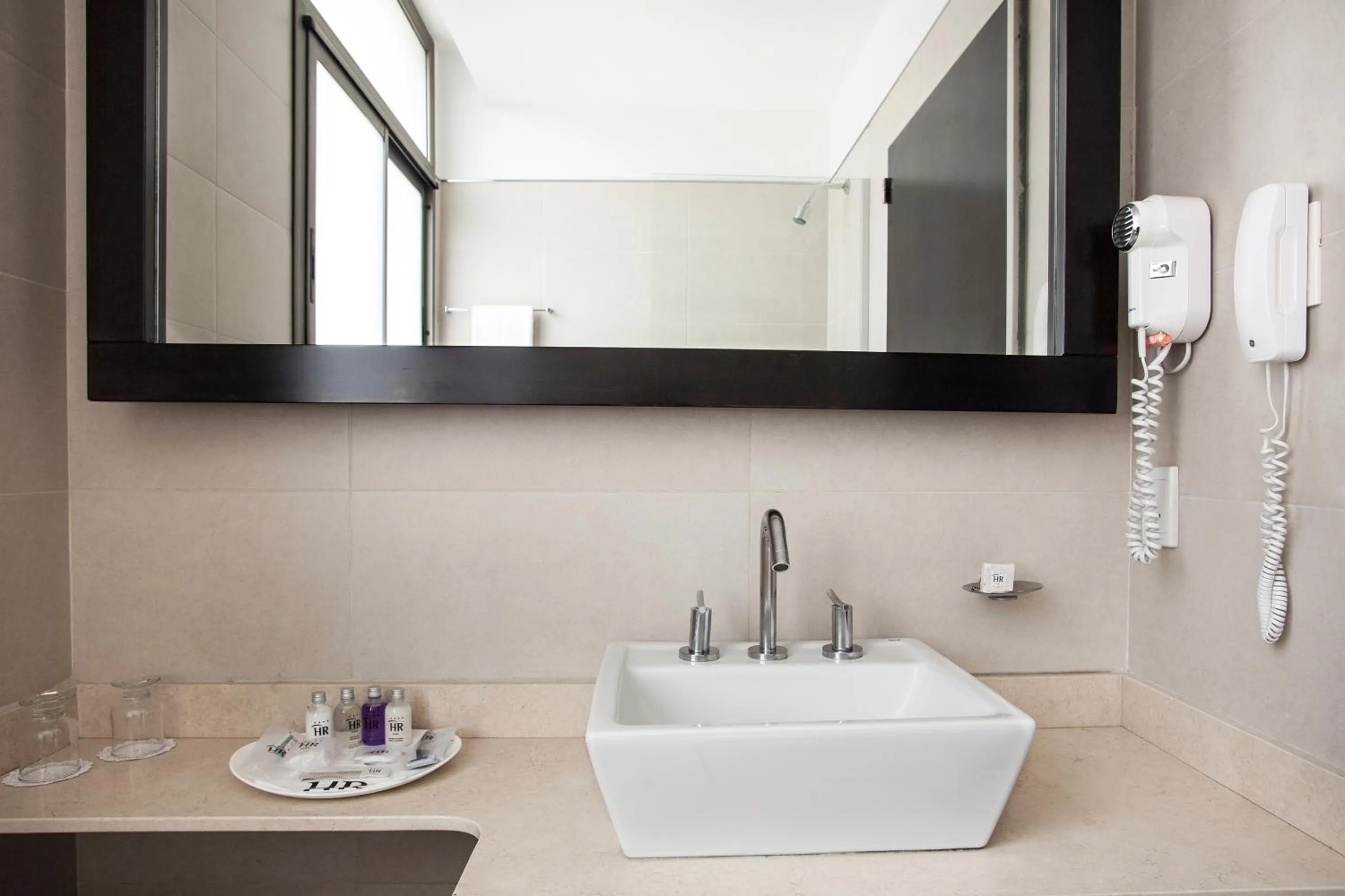 Bathroom in HR Luxor Hotel Buenos Aires