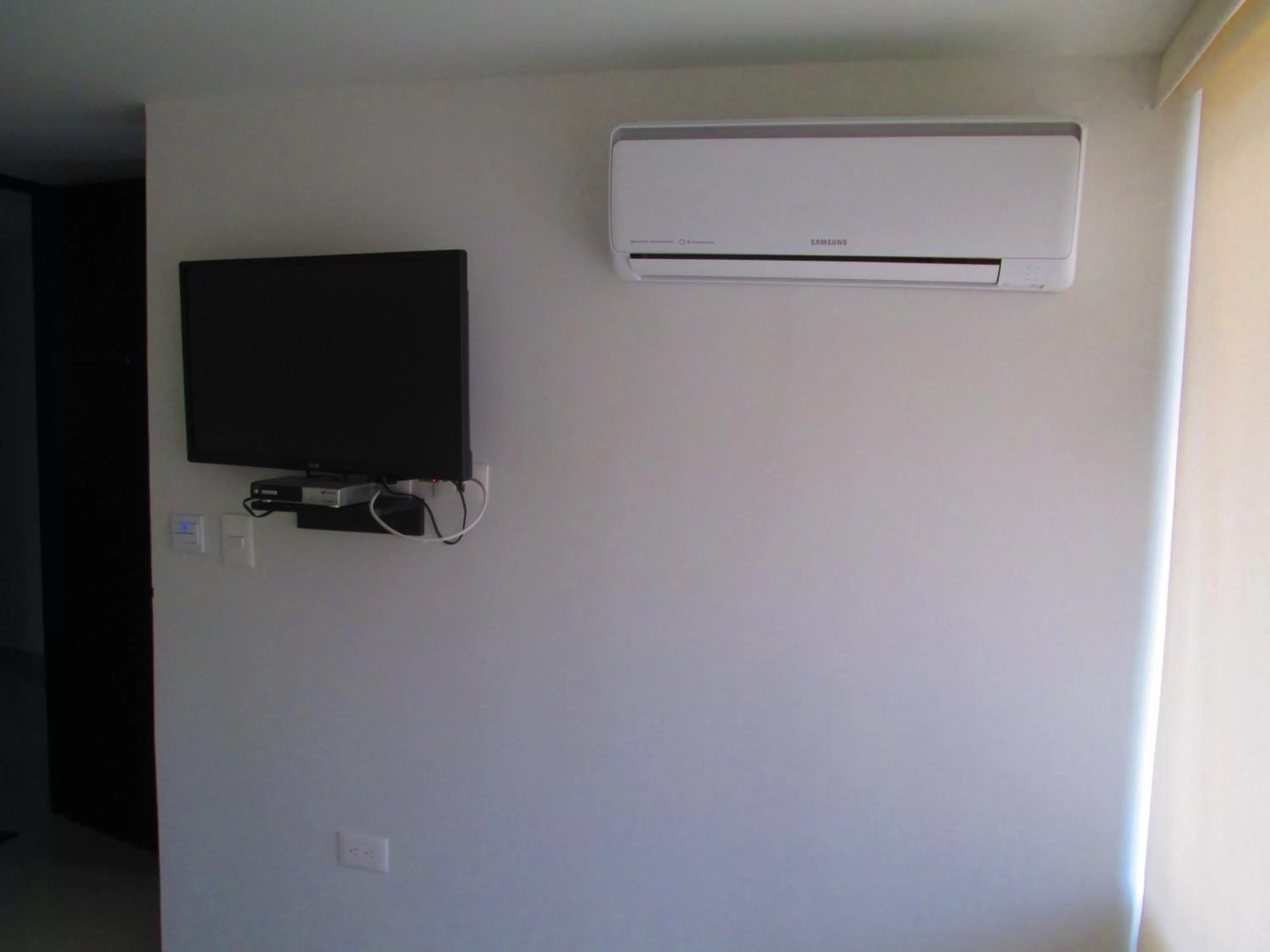 TV and multimedia in Hotel Ipanema Meridian