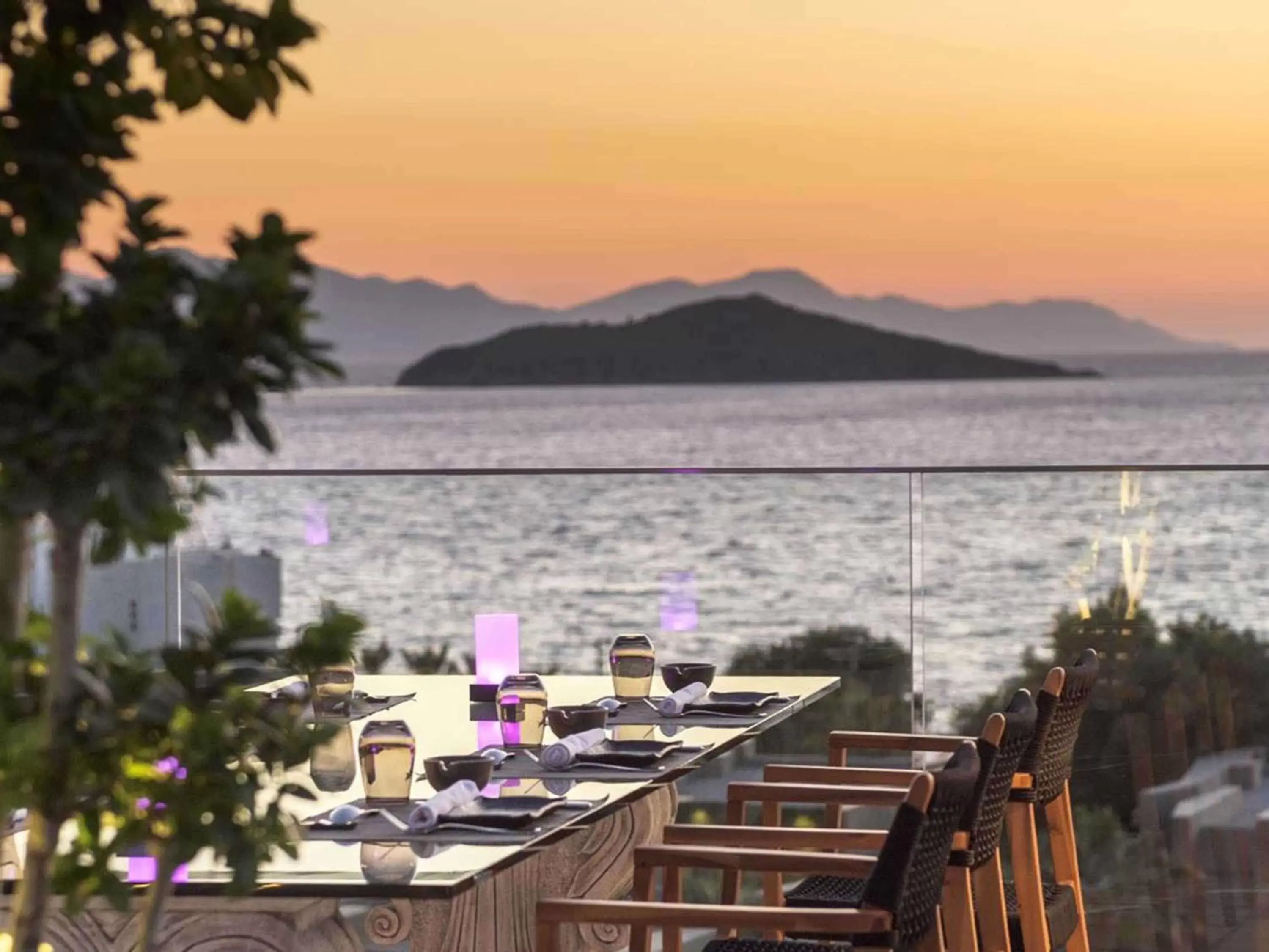 Lounge or bar in Swissôtel Resort Bodrum Beach