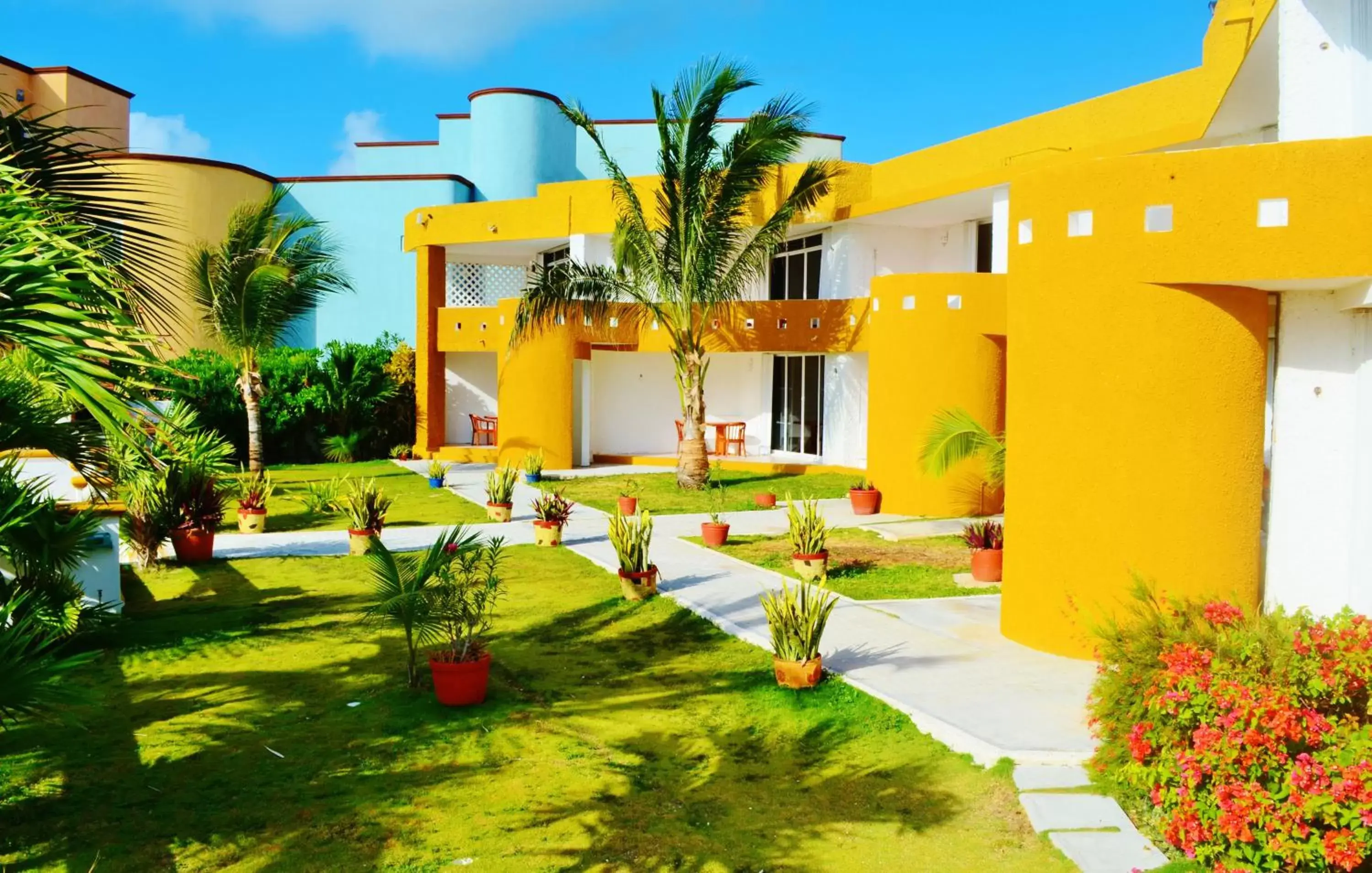 Garden, Property Building in Arrecifes Suites