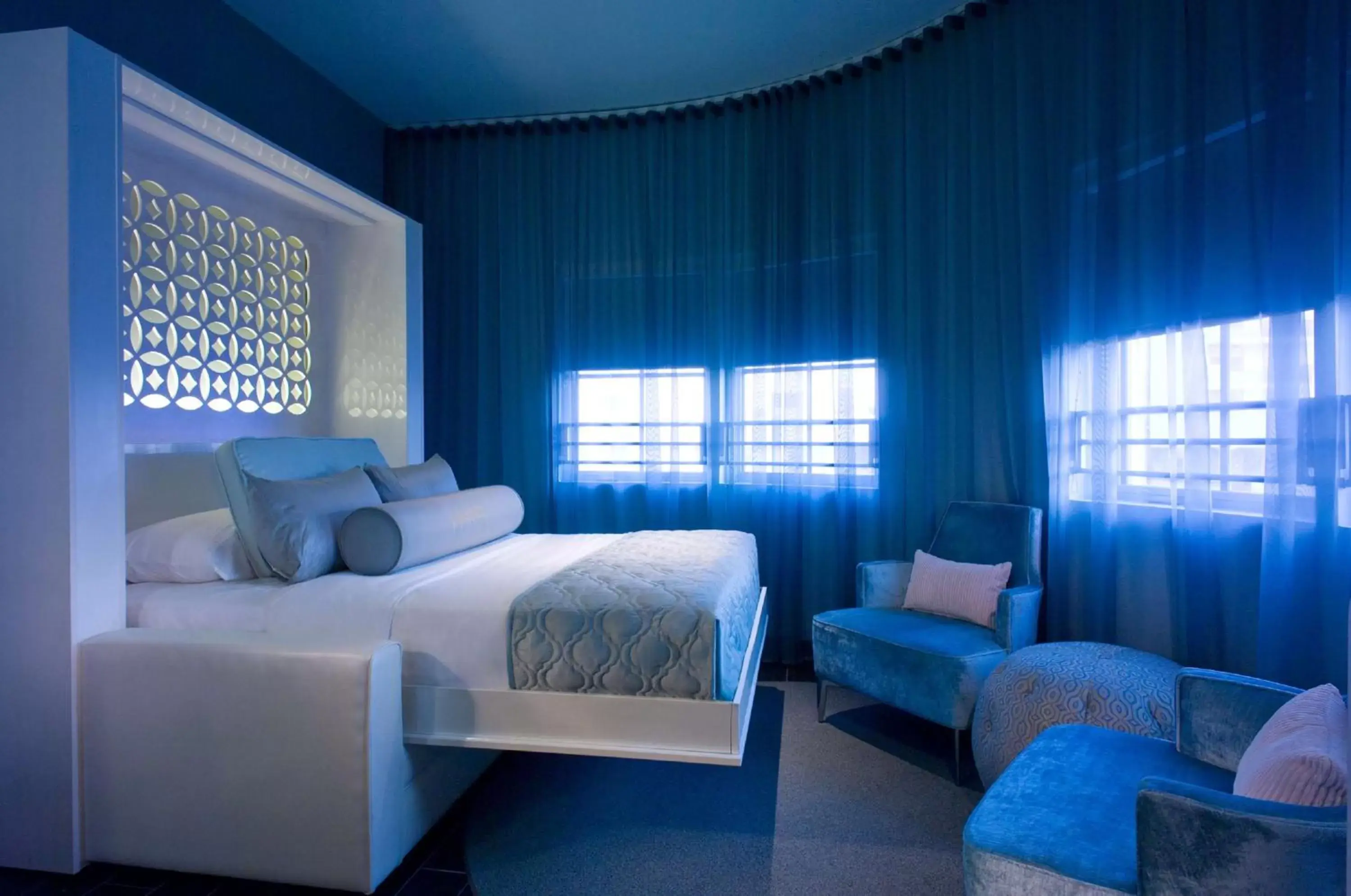 Photo of the whole room, Bed in Dream South Beach, Part Of Hyatt