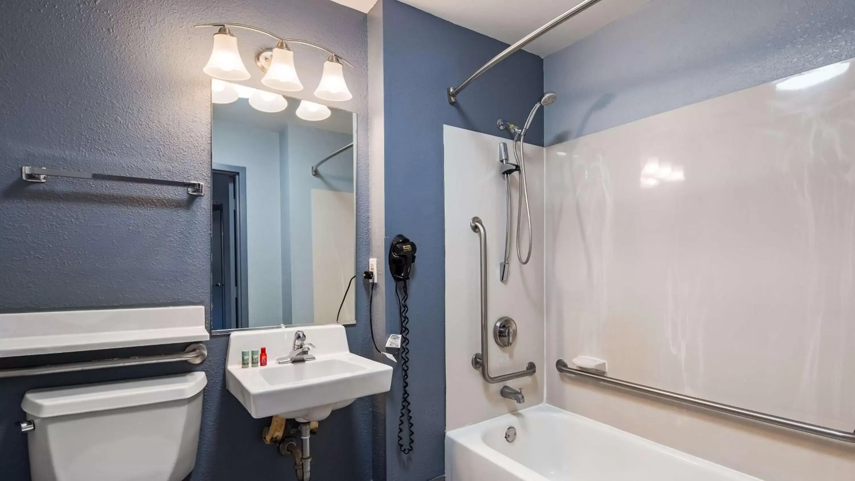 Bathroom in SureStay Plus Hotel by Best Western Durham Medical Center