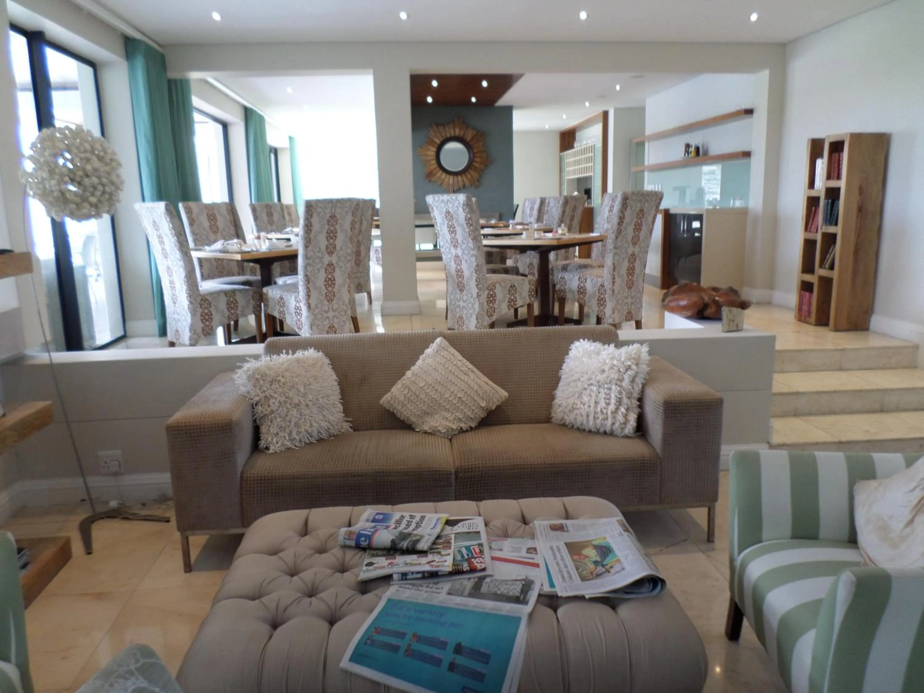 Lounge or bar in Isango Gate