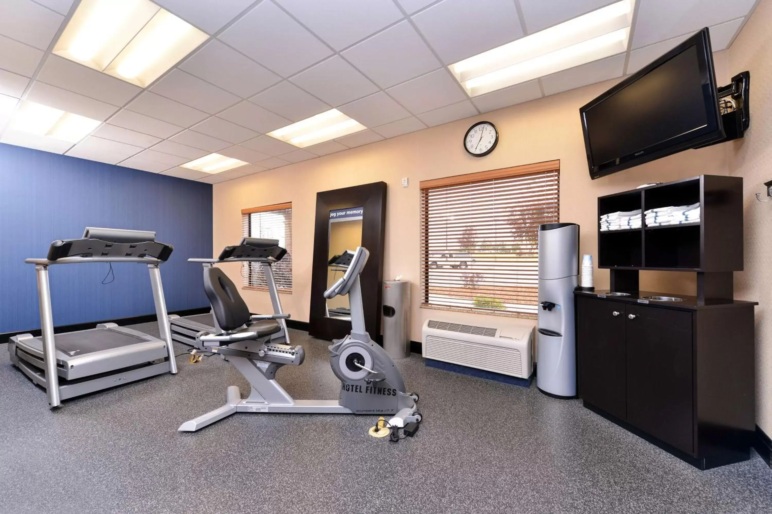 Fitness centre/facilities in Hampton Inn Evanston Fitness centre/facilities in Hampton Inn Evanston