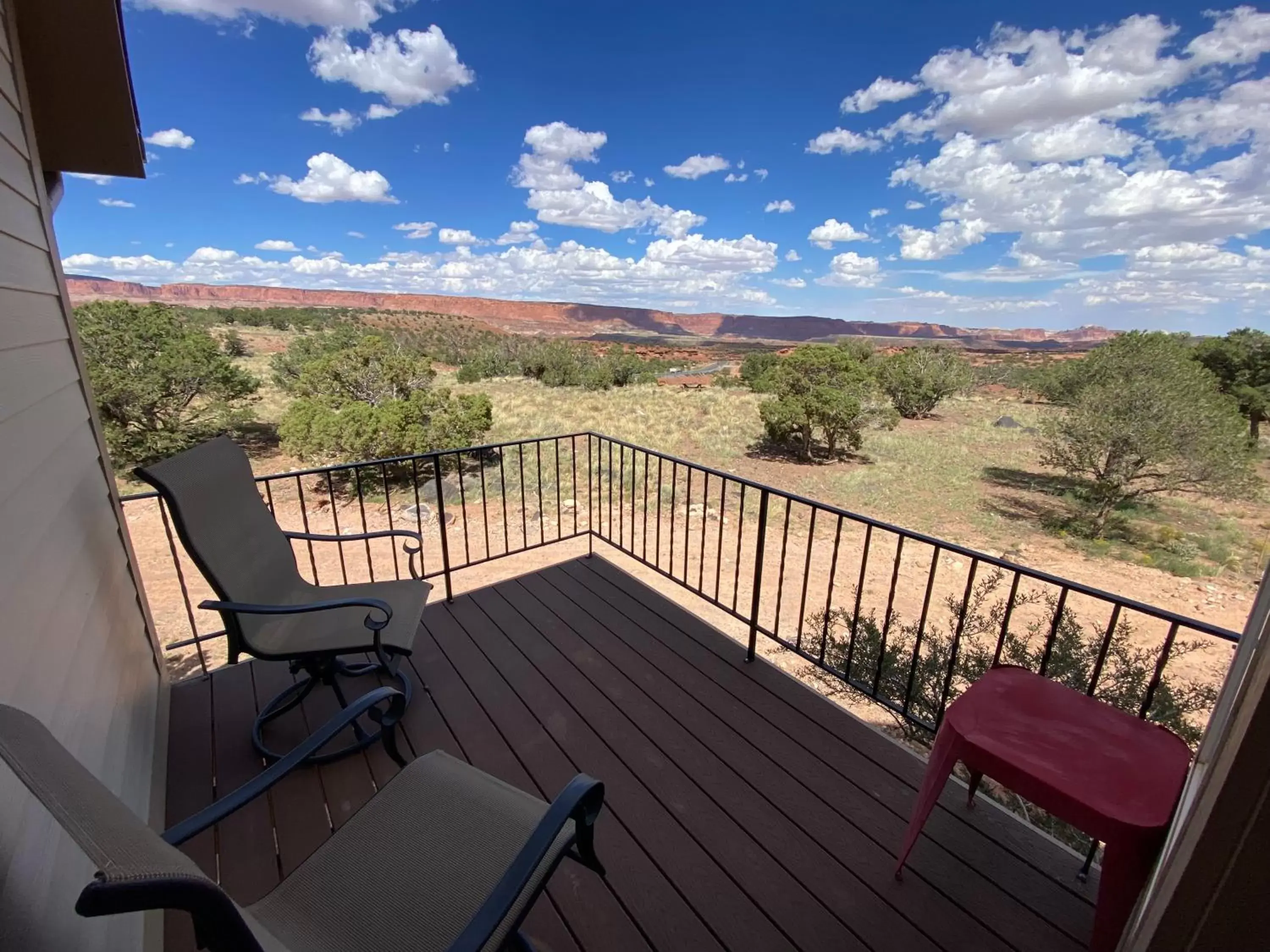 Balcony/Terrace in SkyRidge Inn