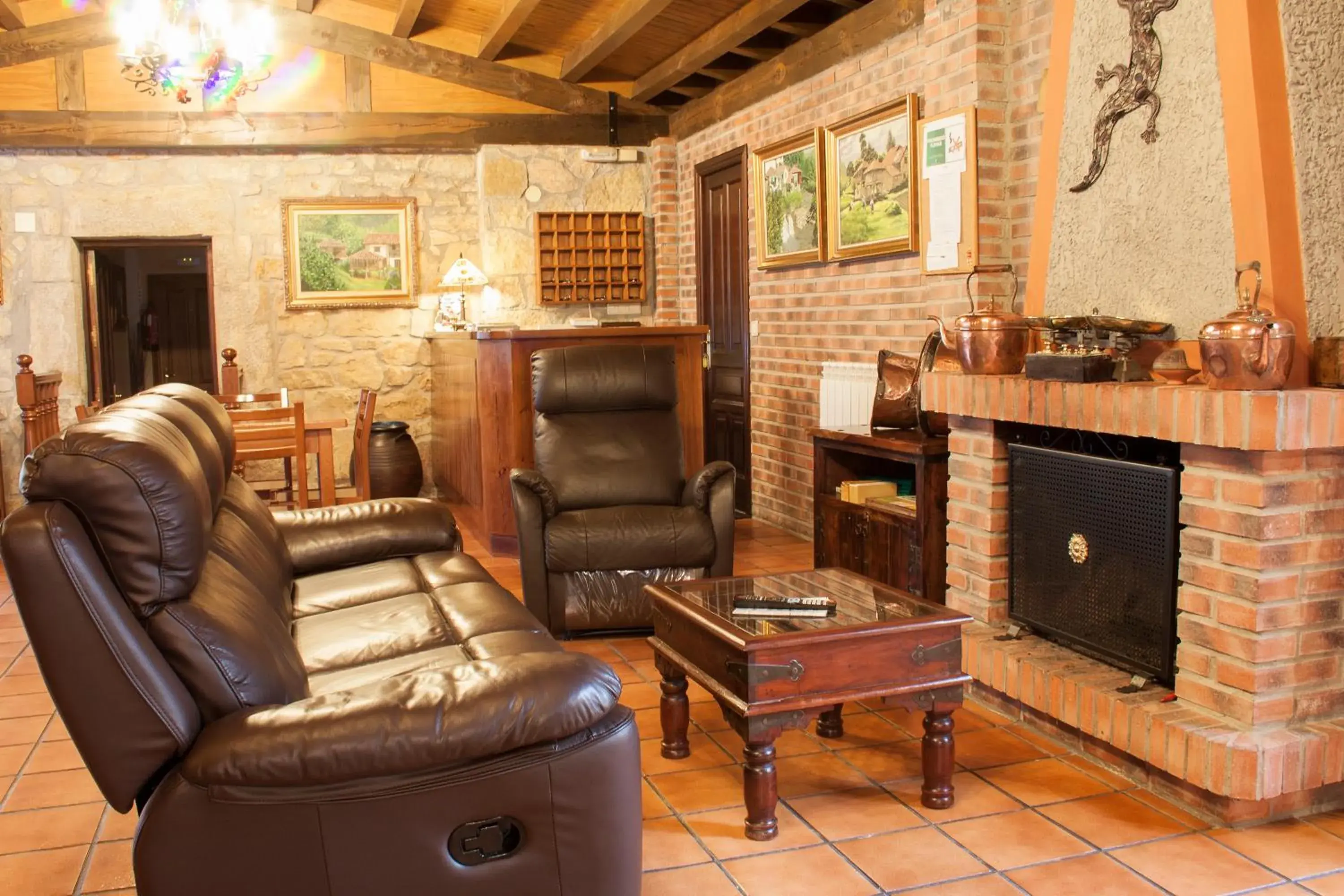 Lounge or bar, Seating Area in Hotel Rural Entremontes