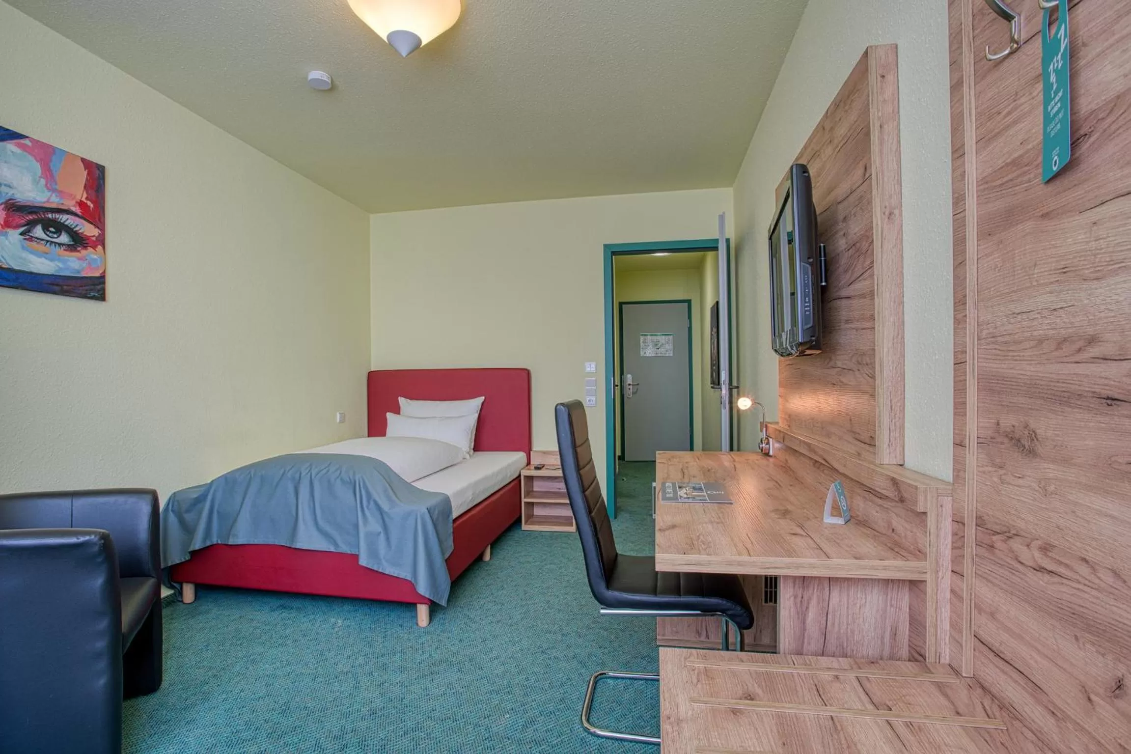 Photo of the whole room, Bed in Centro Hotel Böblingen, Trademark Collection by Wyndham