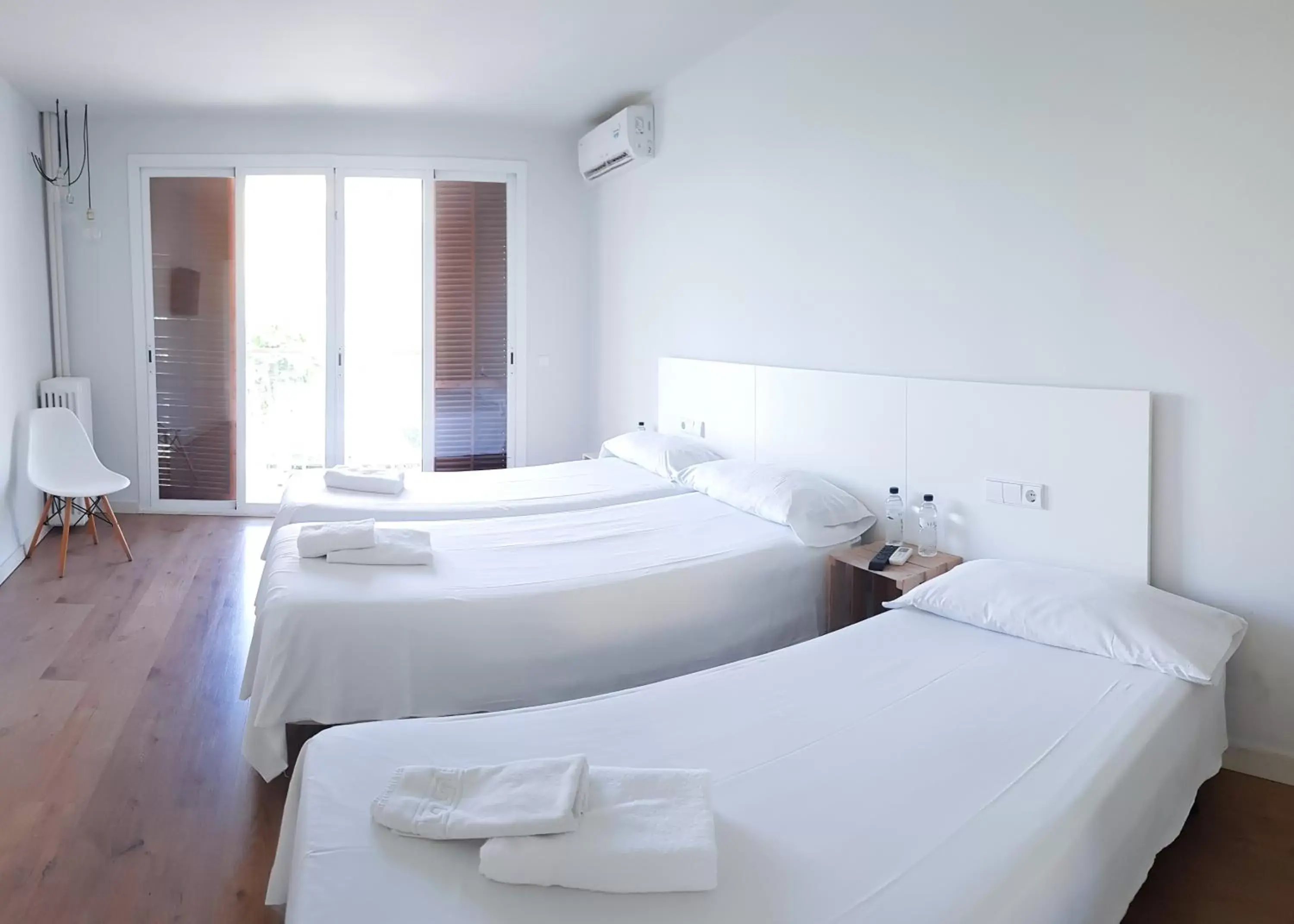 Bed in Dynamic Hotels Caldetes Barcelona