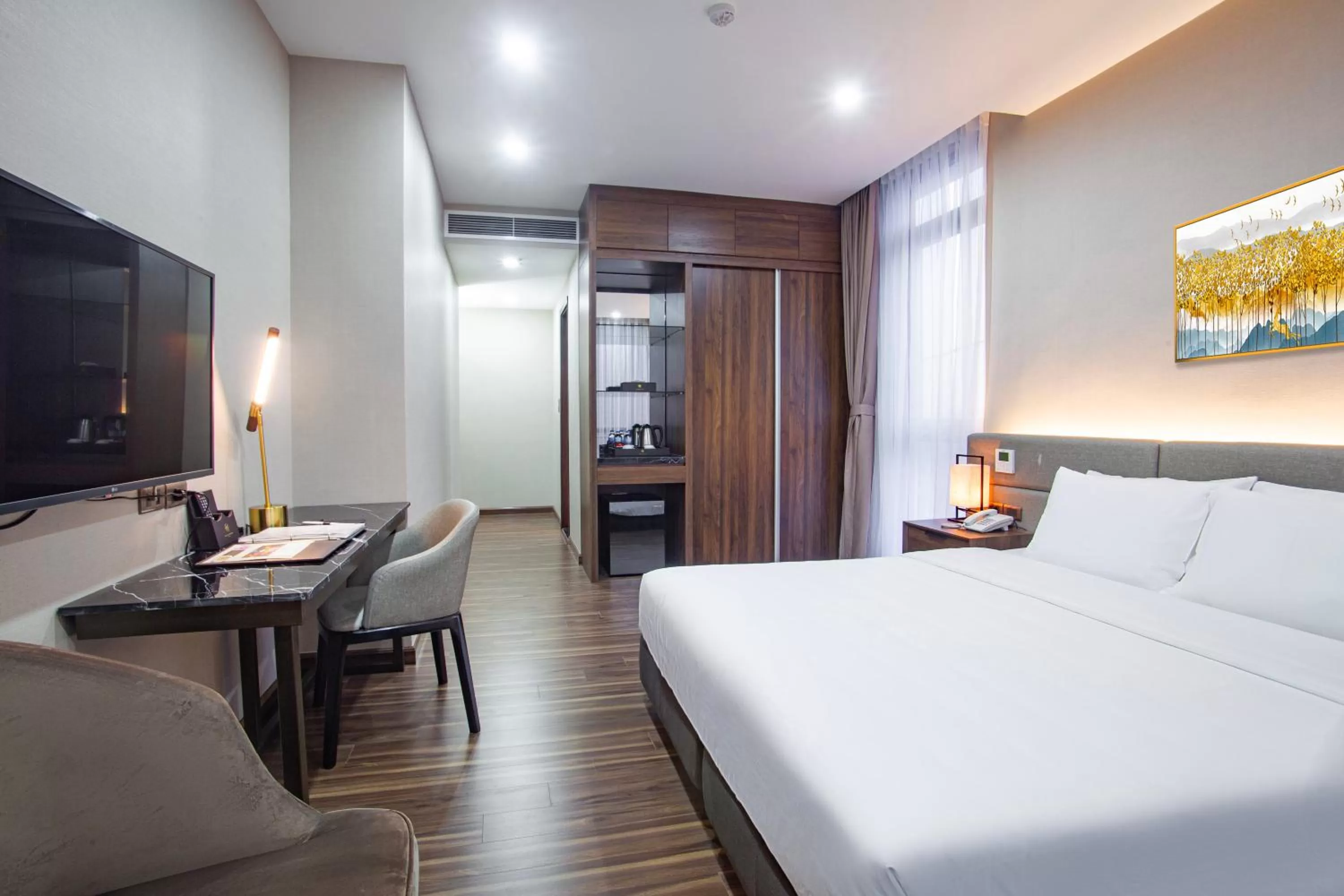 Photo of the whole room in Western Skyline Hotel