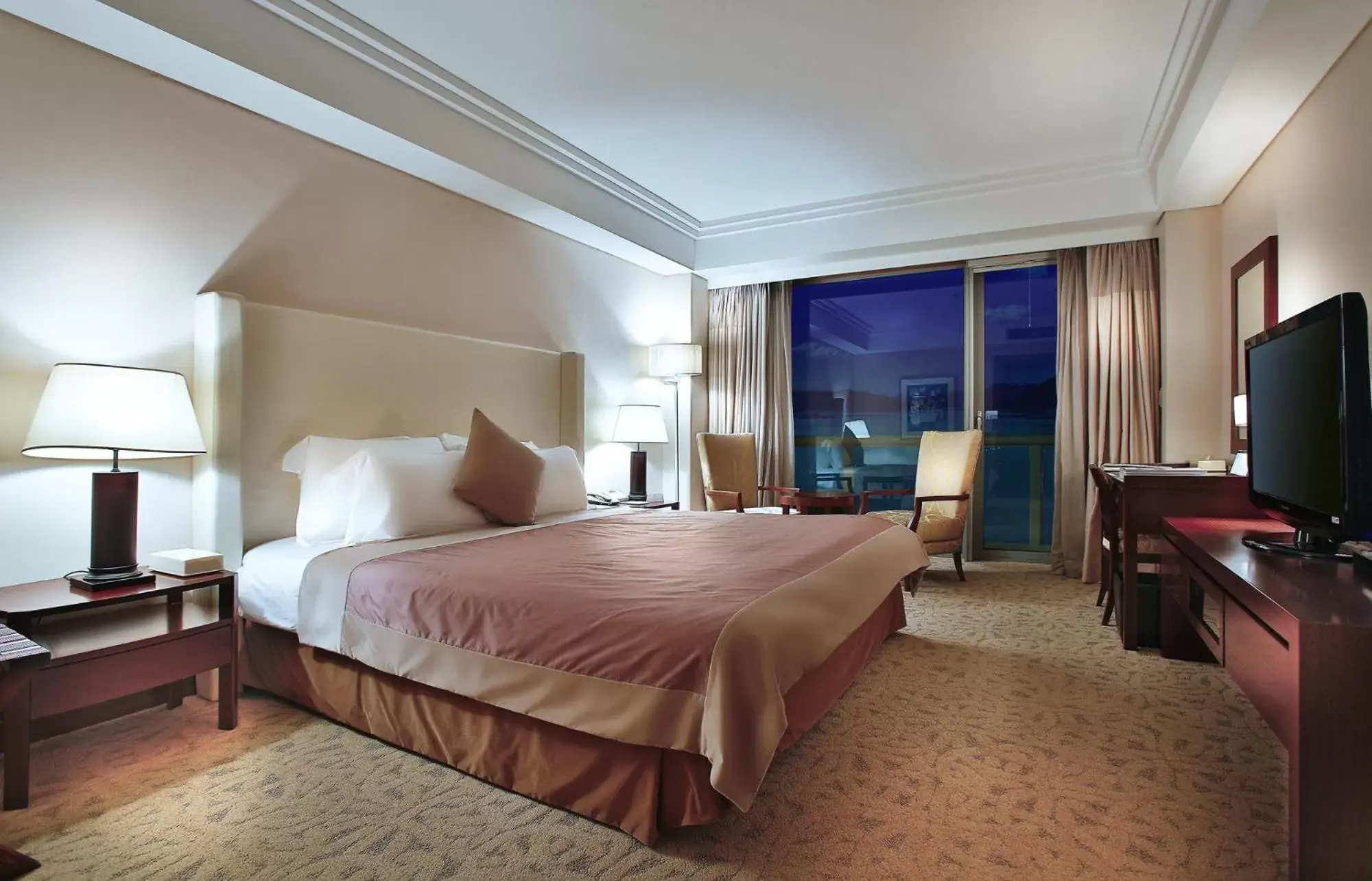 Photo of the whole room, Room Photo in Hotel Hyundai by Lahan Mokpo