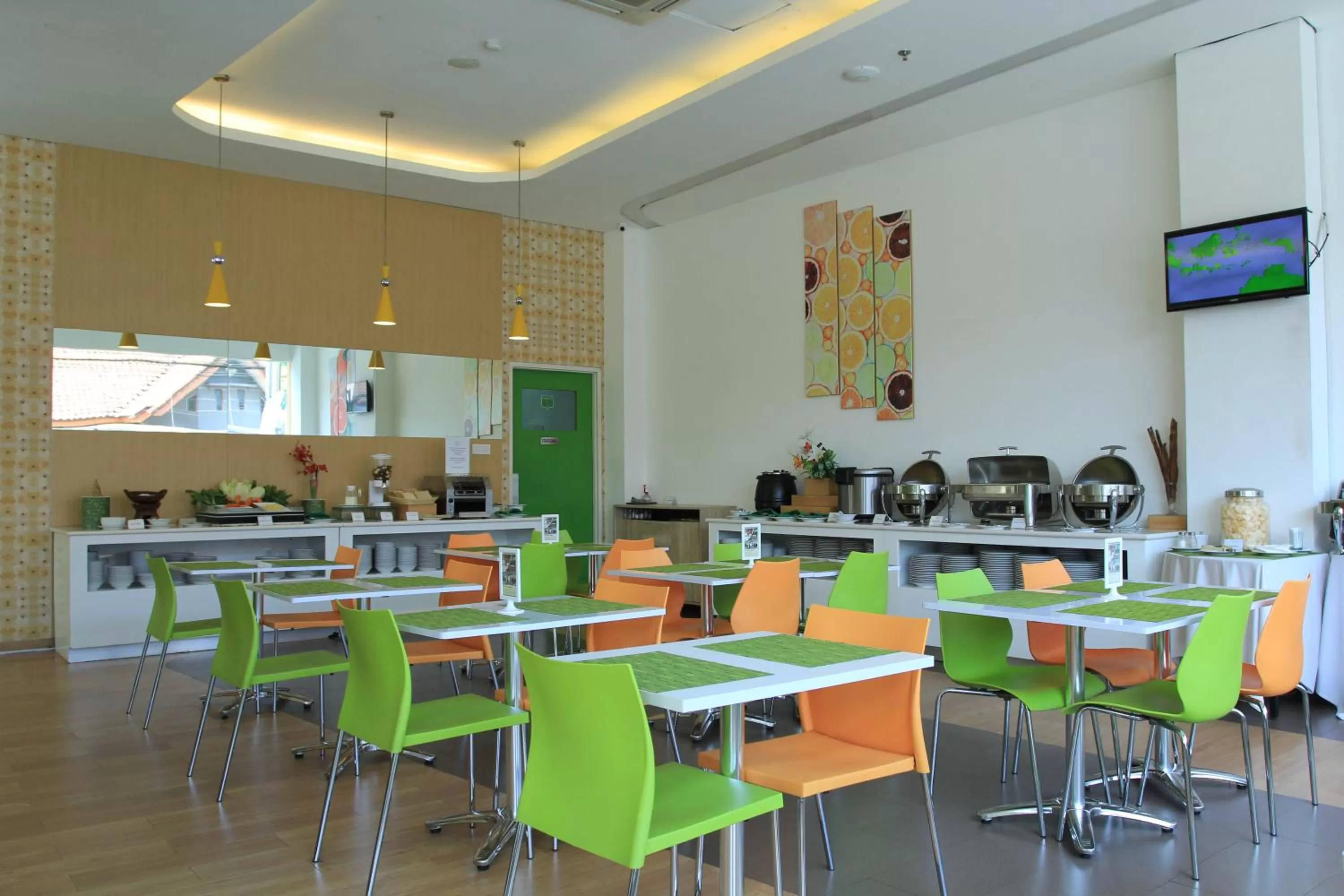 Restaurant/places to eat in Zest Yogyakarta by Swiss-Belhotel International