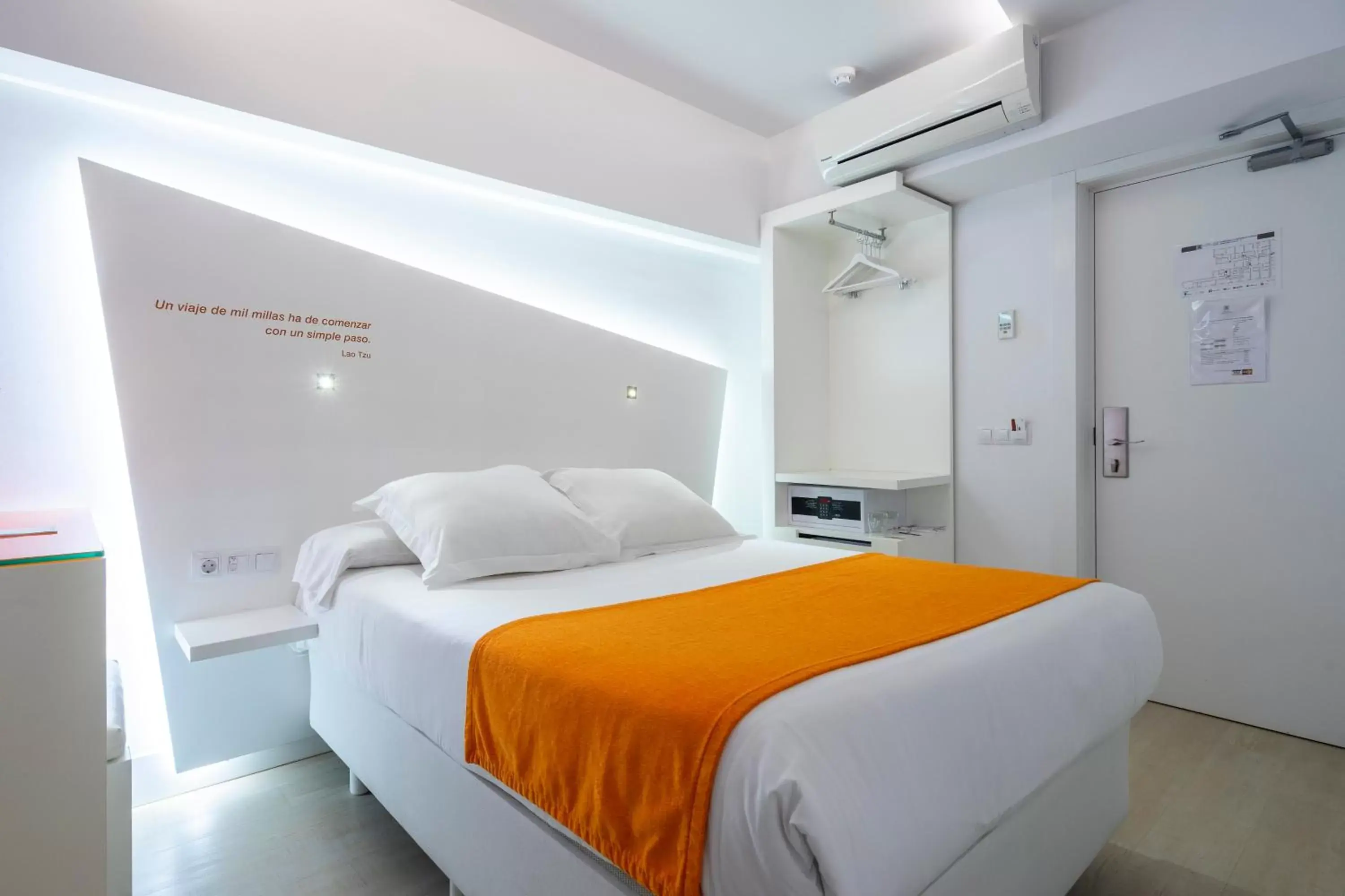 Bedroom, Bed in Atarazanas Málaga Boutique Hotel
