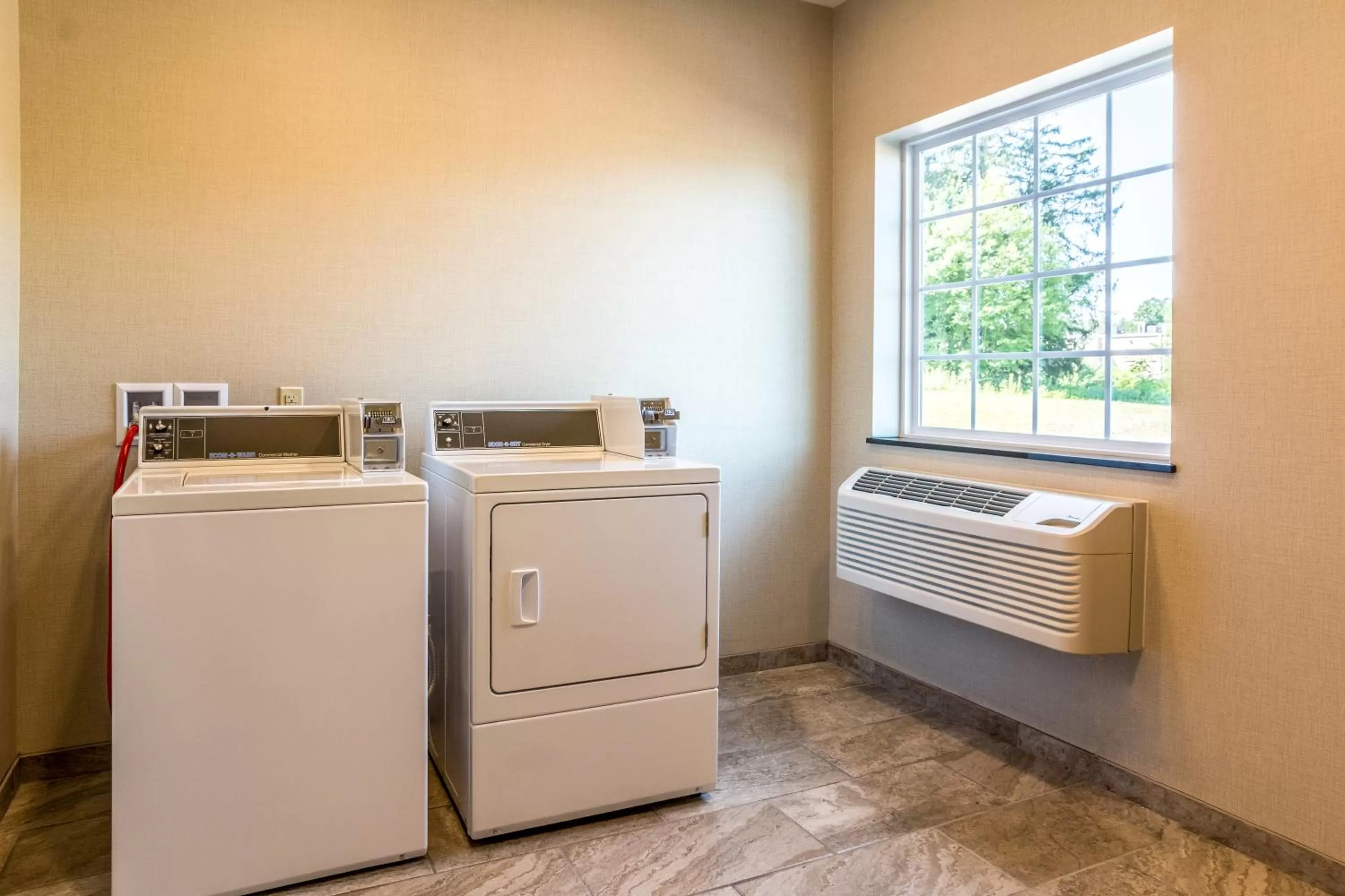 Spa and wellness centre/facilities in Cobblestone Hotel & Suites - Torrington