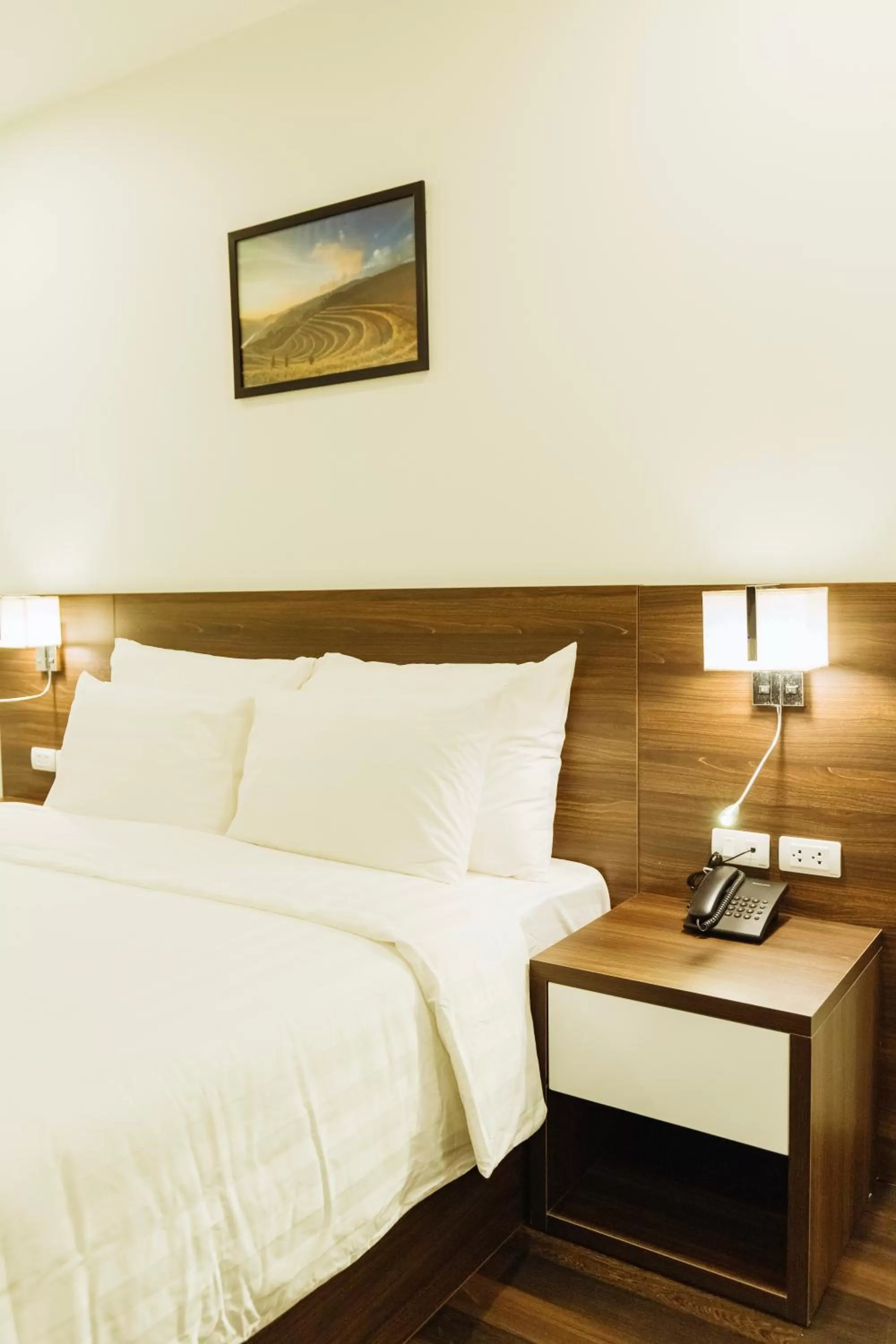 Bed in Paragon Noi bai Hotel & Pool