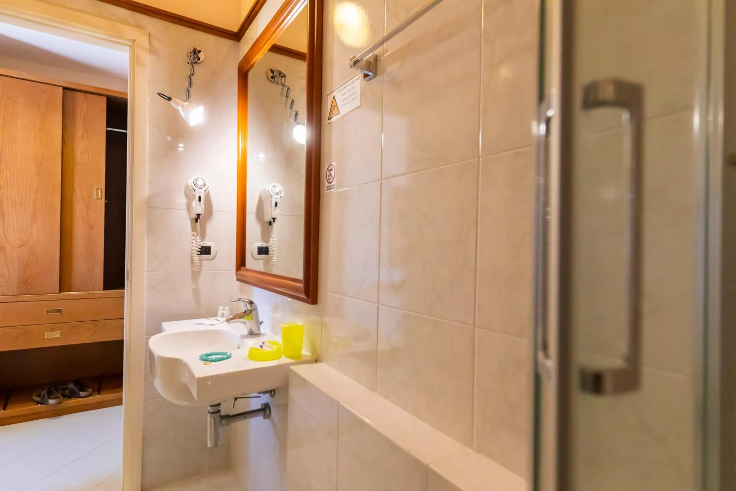 Bathroom in Tropis Hotel