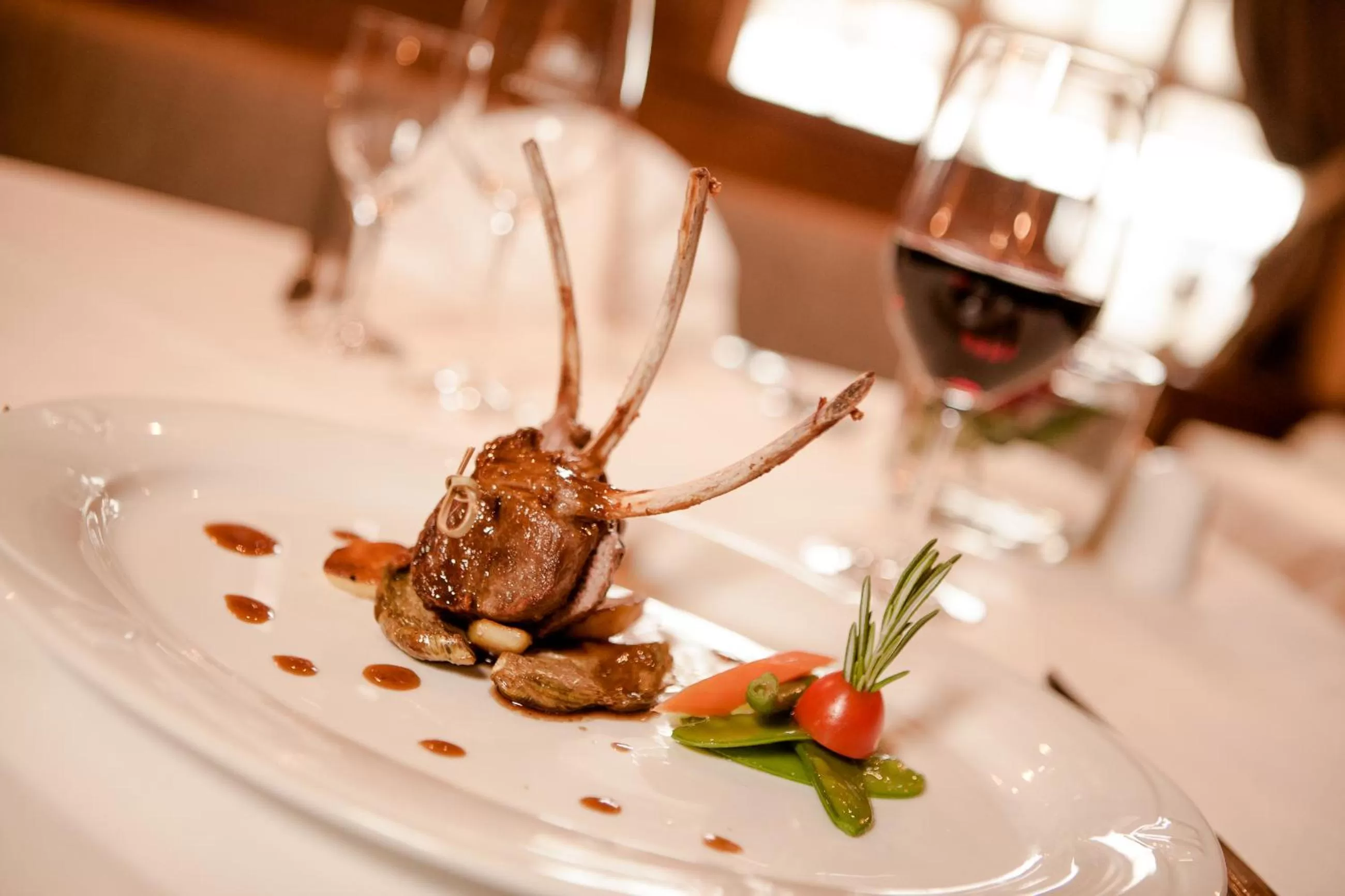 Restaurant/places to eat in Schlosshotel Grünwald