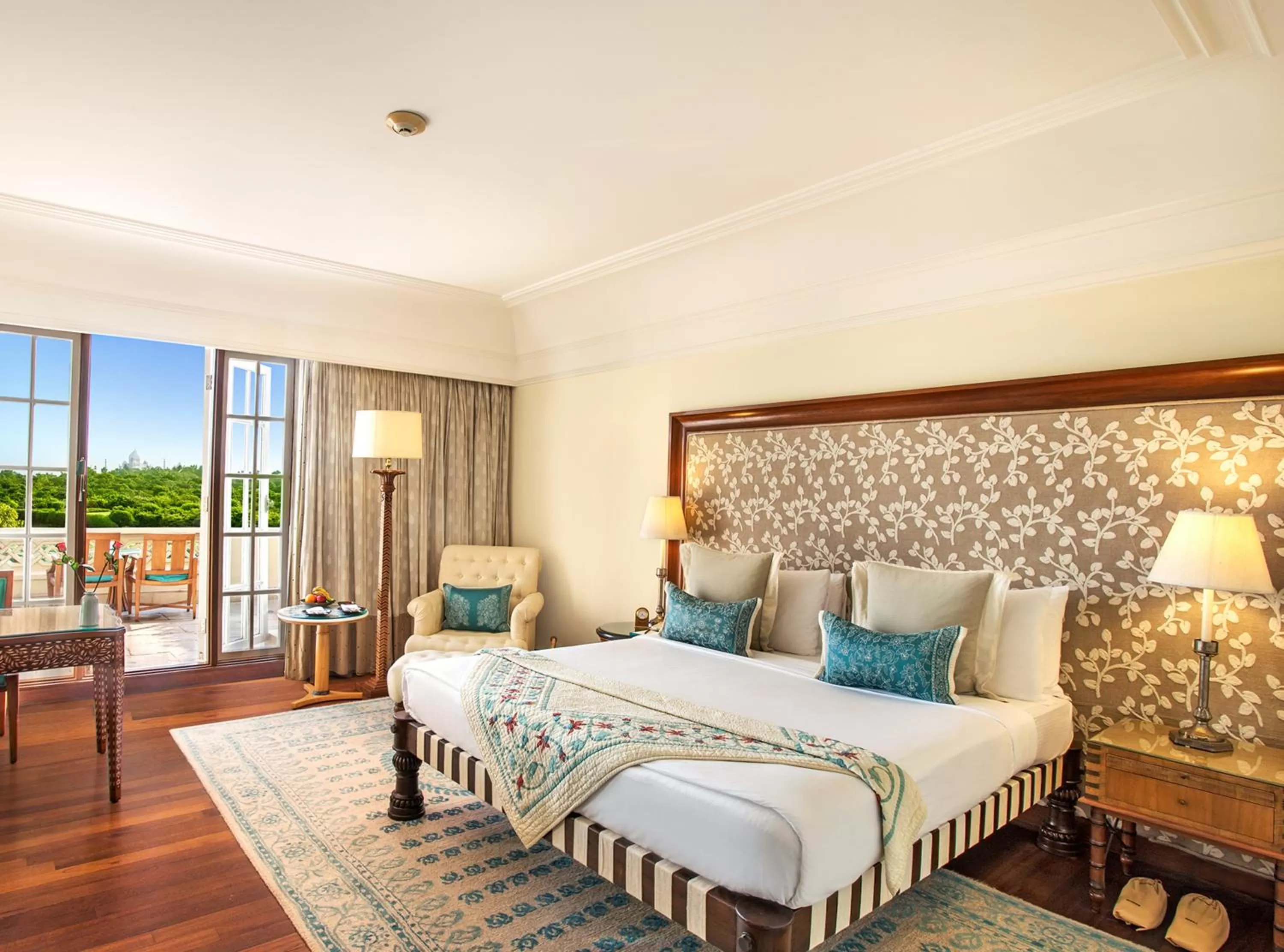 Bedroom, Bed in The Oberoi Amarvilas Agra
