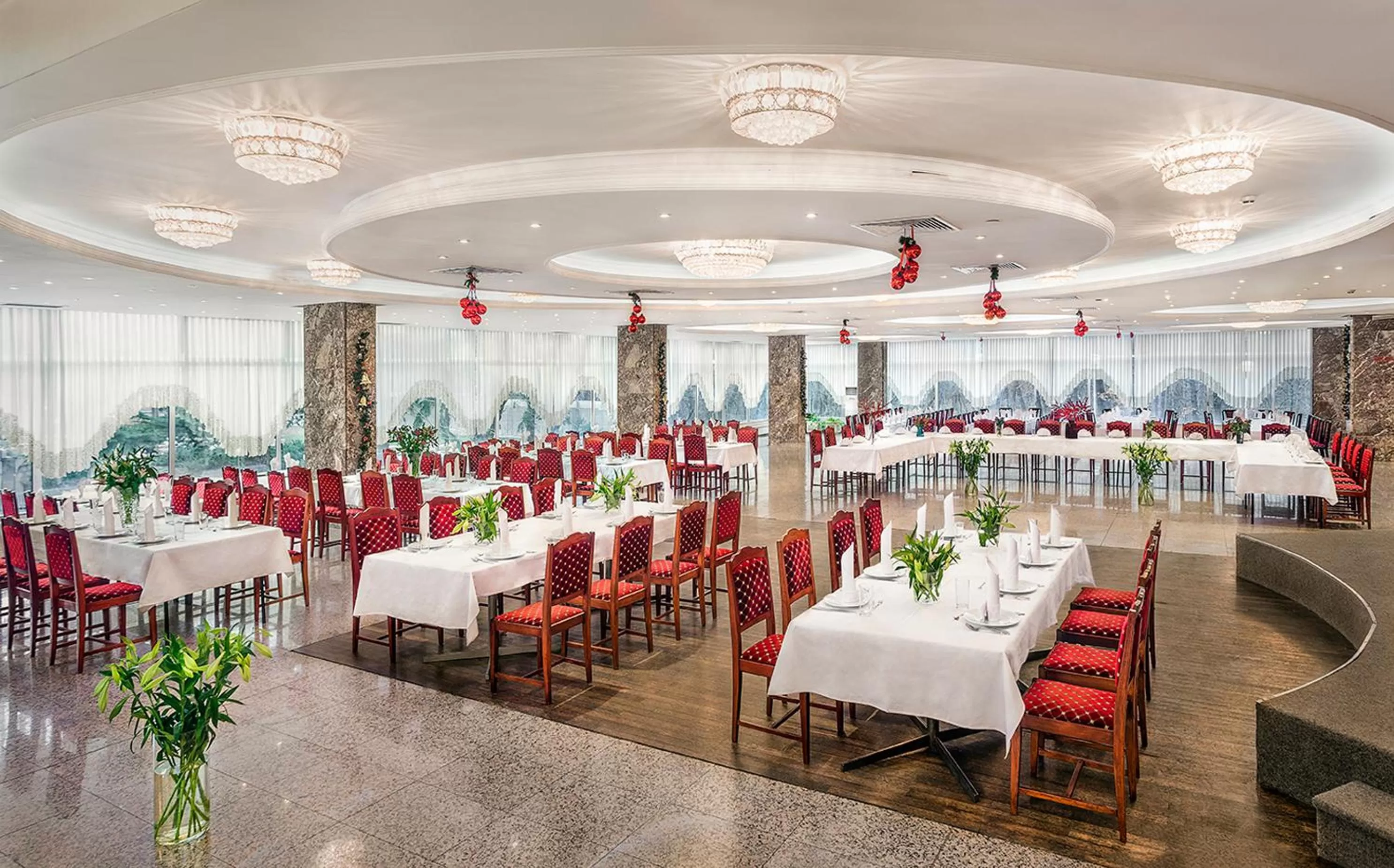 Restaurant/places to eat in Park Hotel Moskva