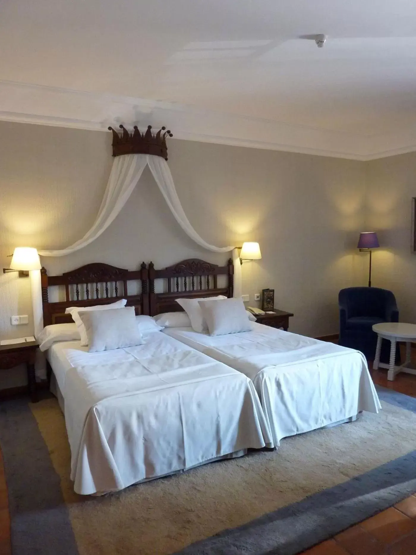 Bed in Parador de Cuenca