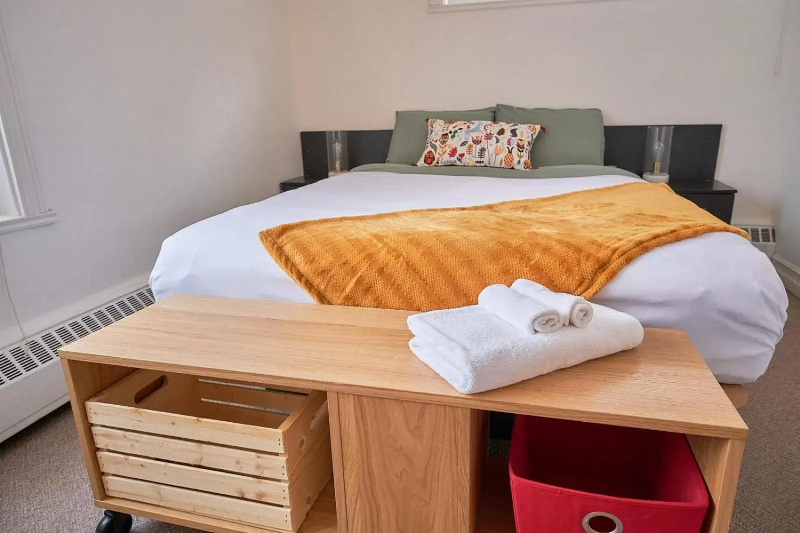 Photo of the whole room, Bed in BALCON BLANC - Auberge à Chicoutimi, Saguenay