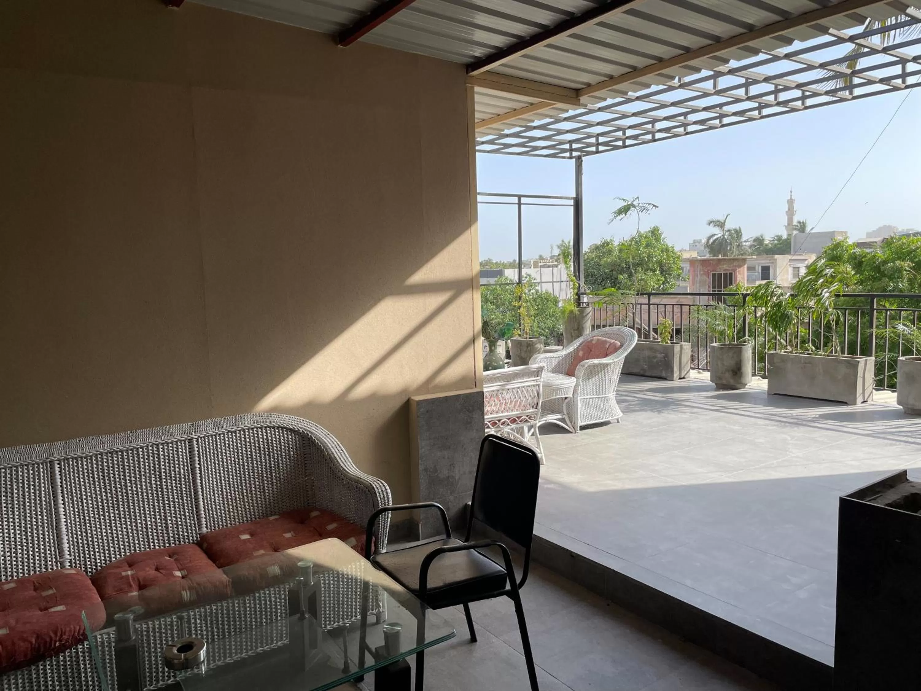 Patio in Hamsun Shahrah-e-Faisal