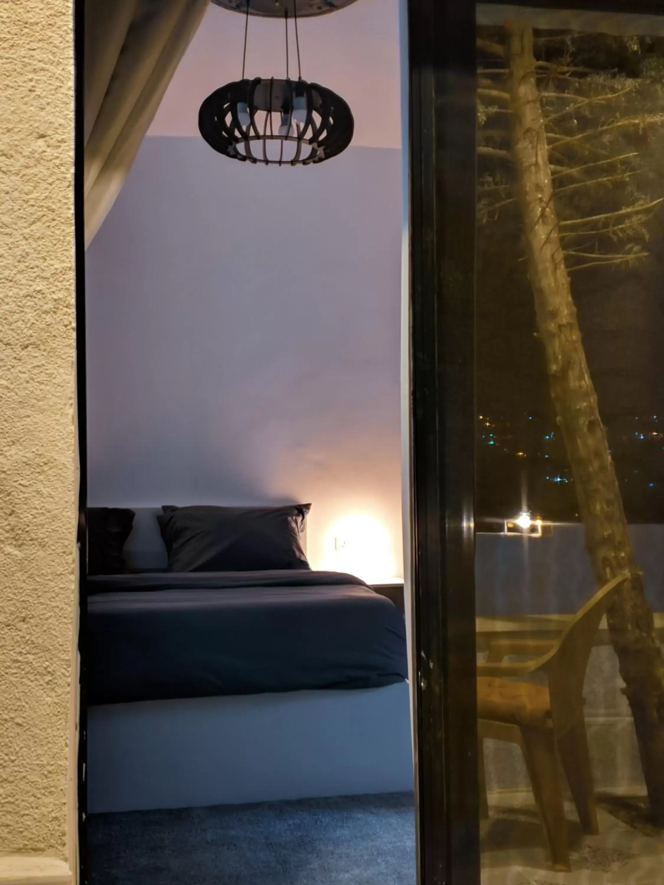 Deluxe Double Room with Balcony in Panorama Jerash HOTEL (2) Deluxe Double Room with Balcony in Panorama Jerash HOTEL (2)