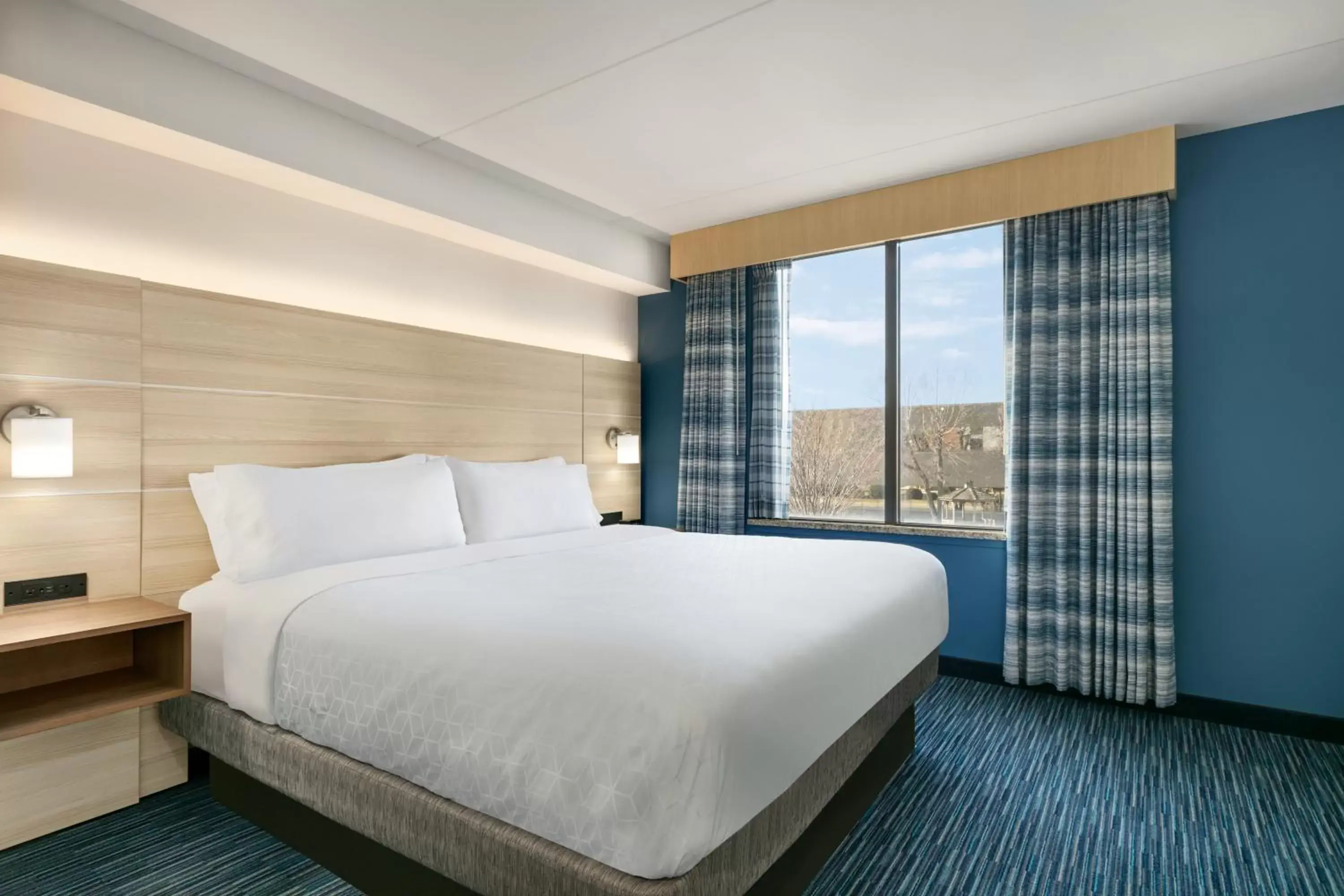 Bedroom in Holiday Inn Express Hotel & Suites Norfolk Airport, an IHG Hotel