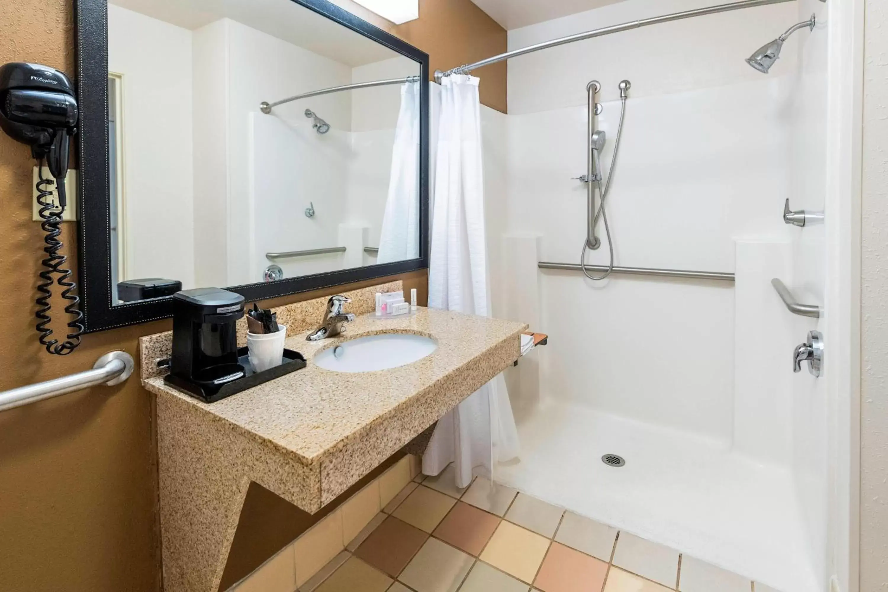 Bathroom in Fairfield Inn & Suites Marianna