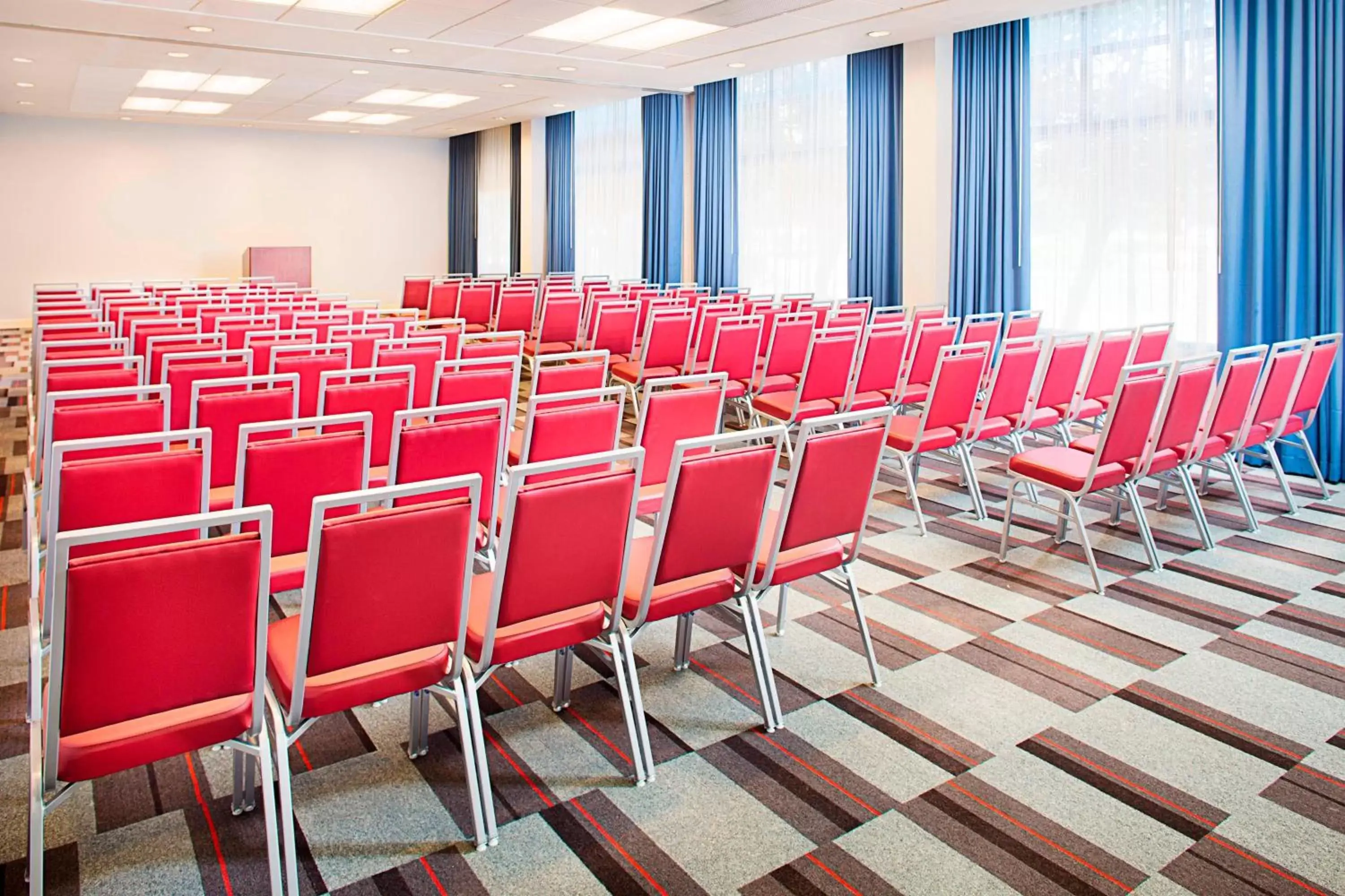 Meeting/conference room in Four Points by Sheraton Philadelphia Airport
