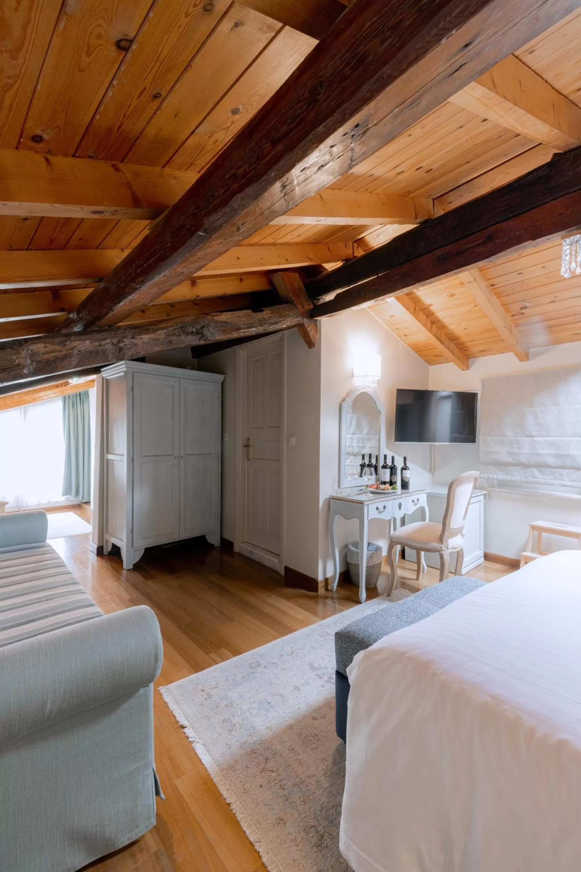 Photo of the whole room, Bed in Kastello Hotel