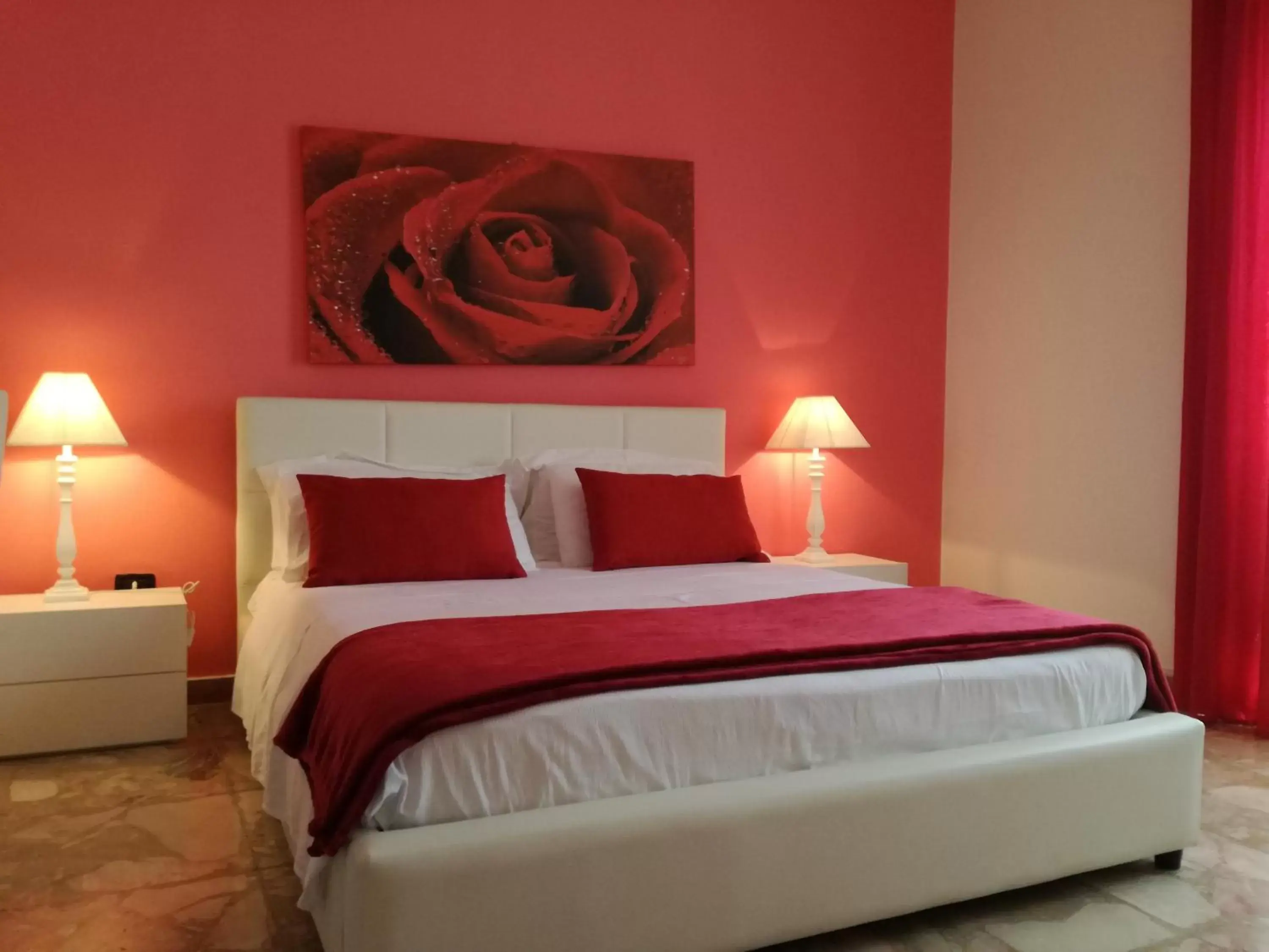 Photo of the whole room, Bed in Casa del Corso