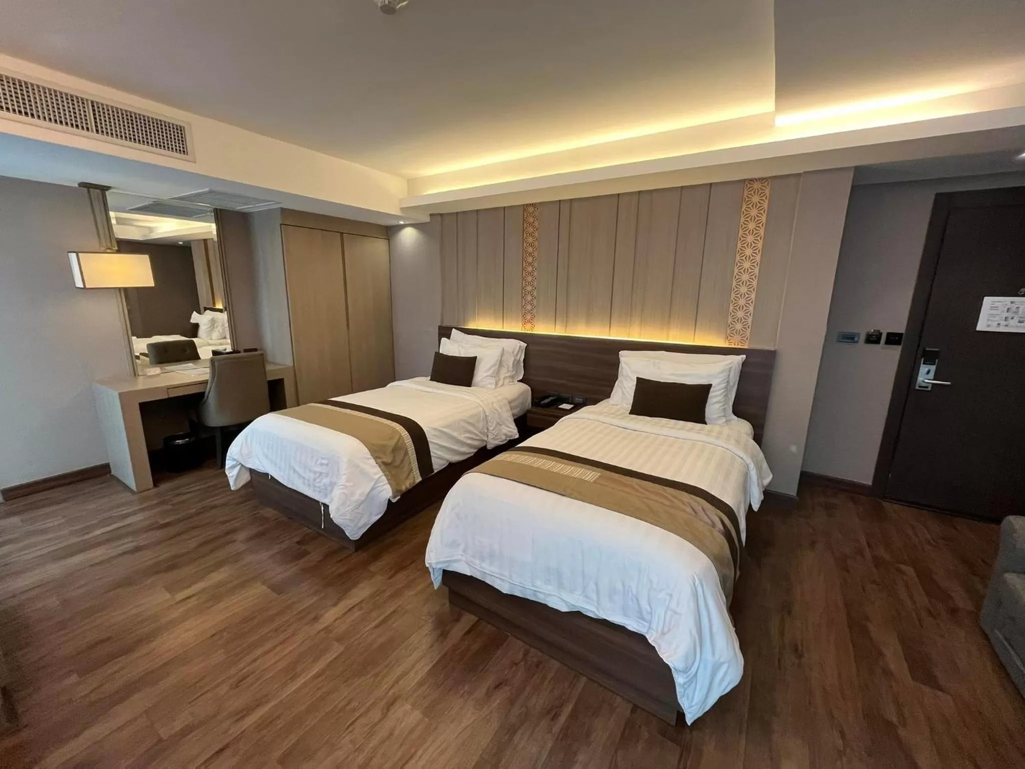 Bedroom, Bed in Arte Hotel - SHA Extra Plus