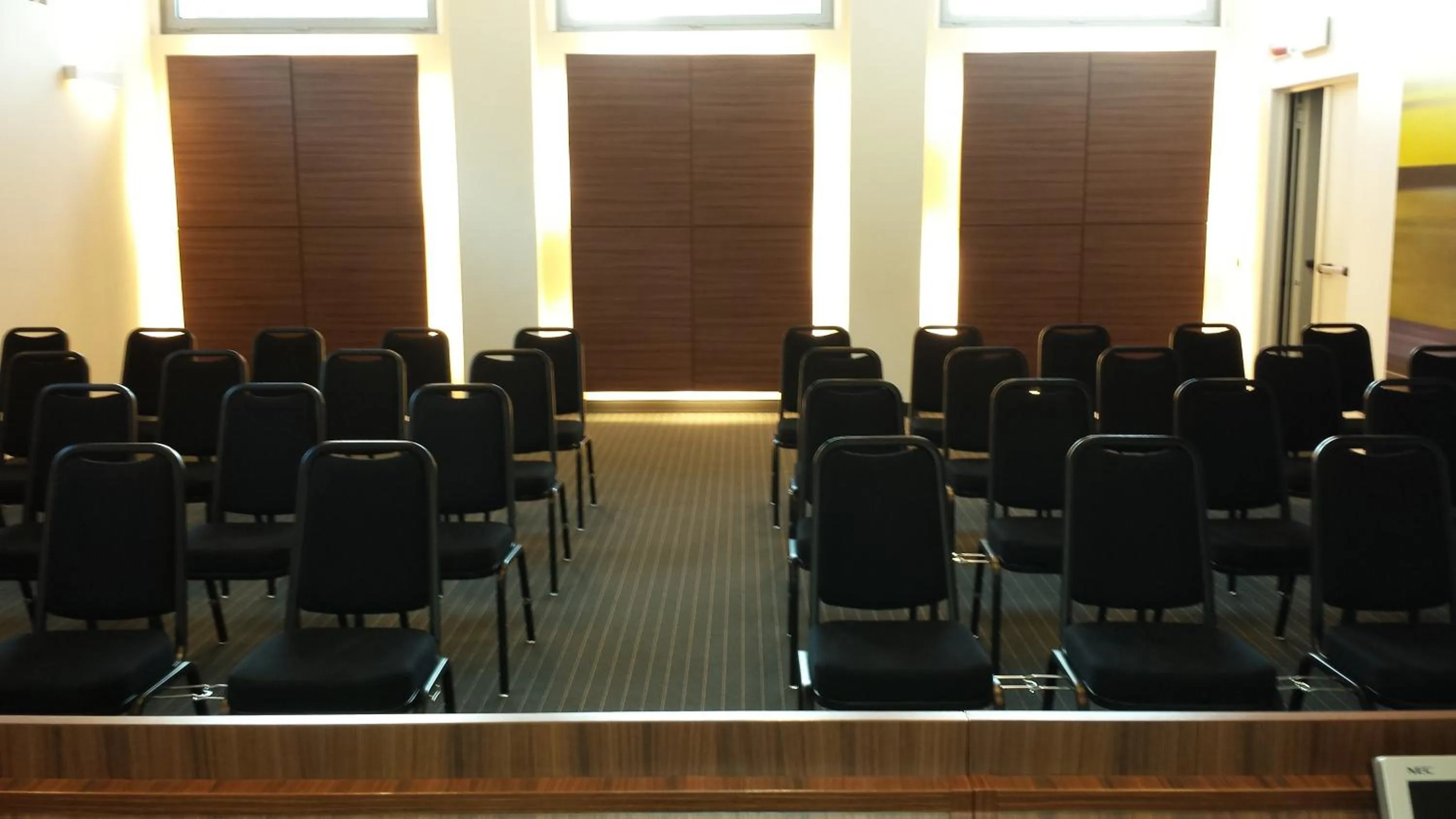 Business facilities in Best Western Plus Hotel Monza e Brianza Palace