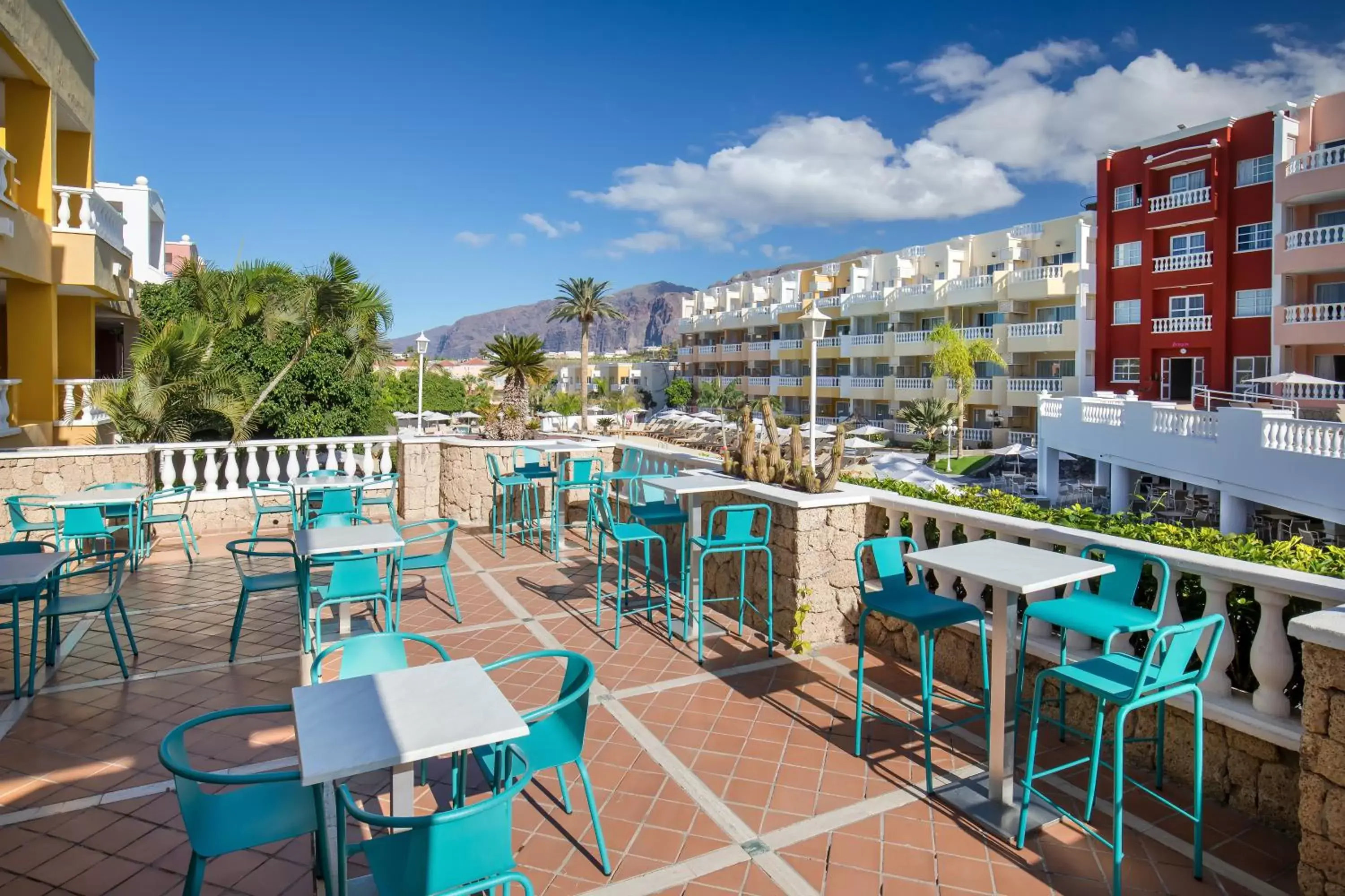 Balcony/Terrace, Pool View in Allegro Isora